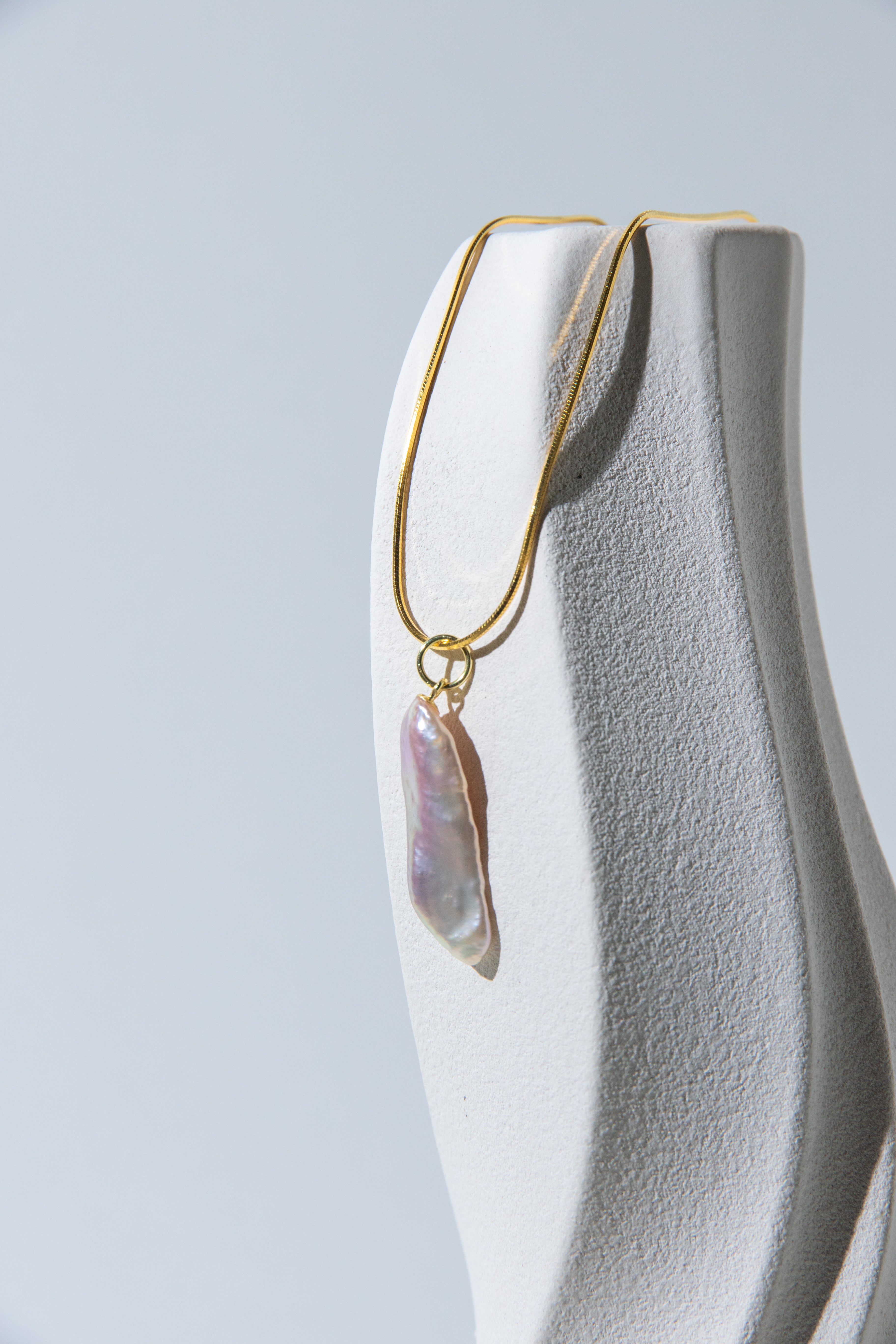 excellent level super metallic light golden+pink seedless pearl set.