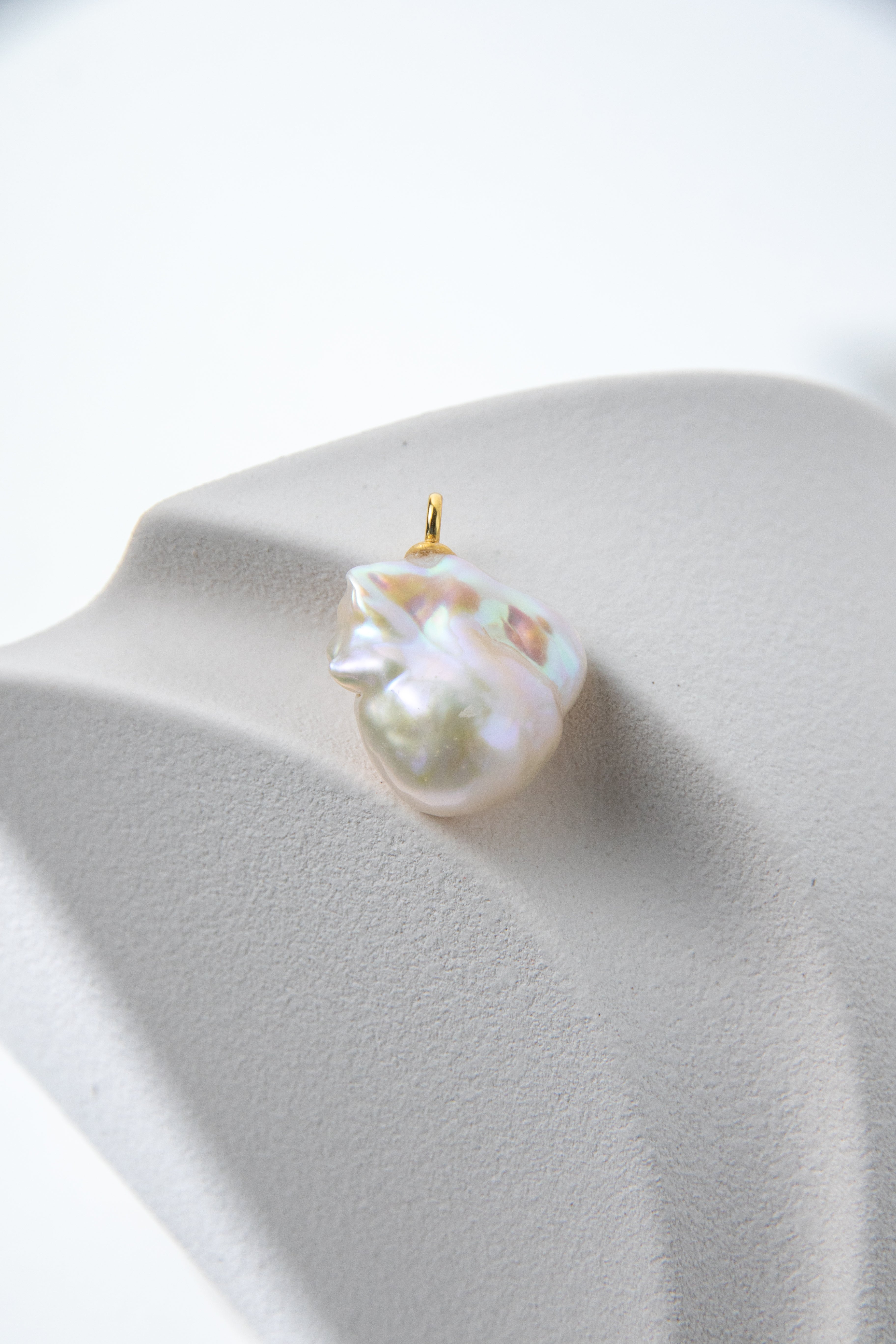 natural white flawless baroque pearl pendant