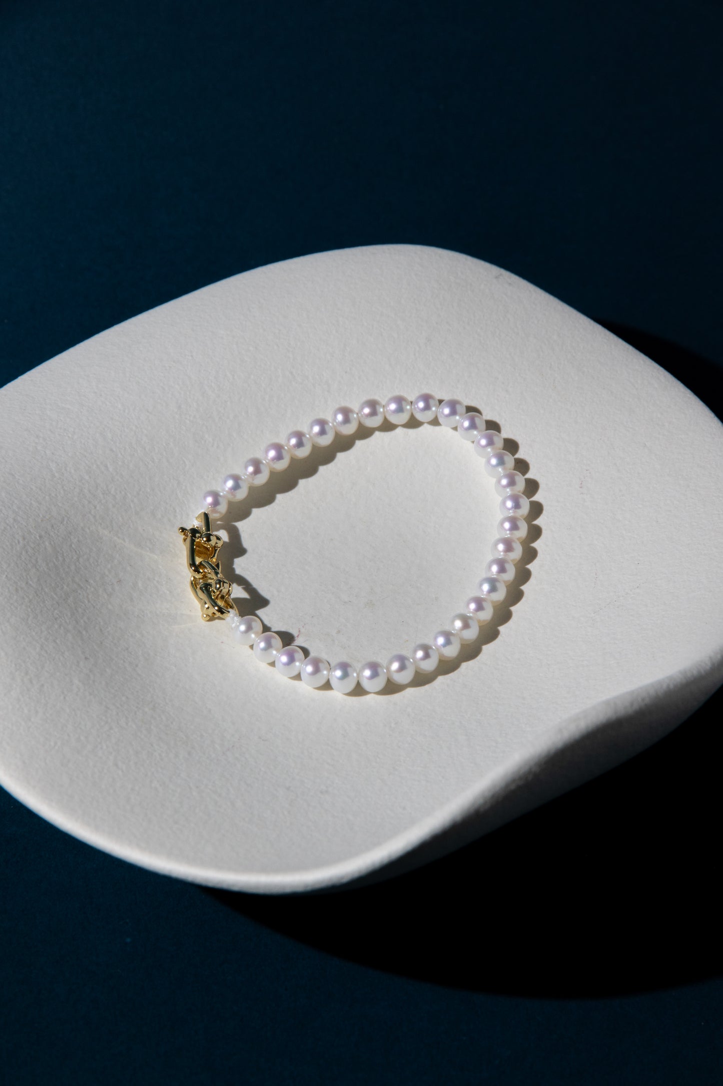 Excellent level standard super shiny white flat round pearl bracelets