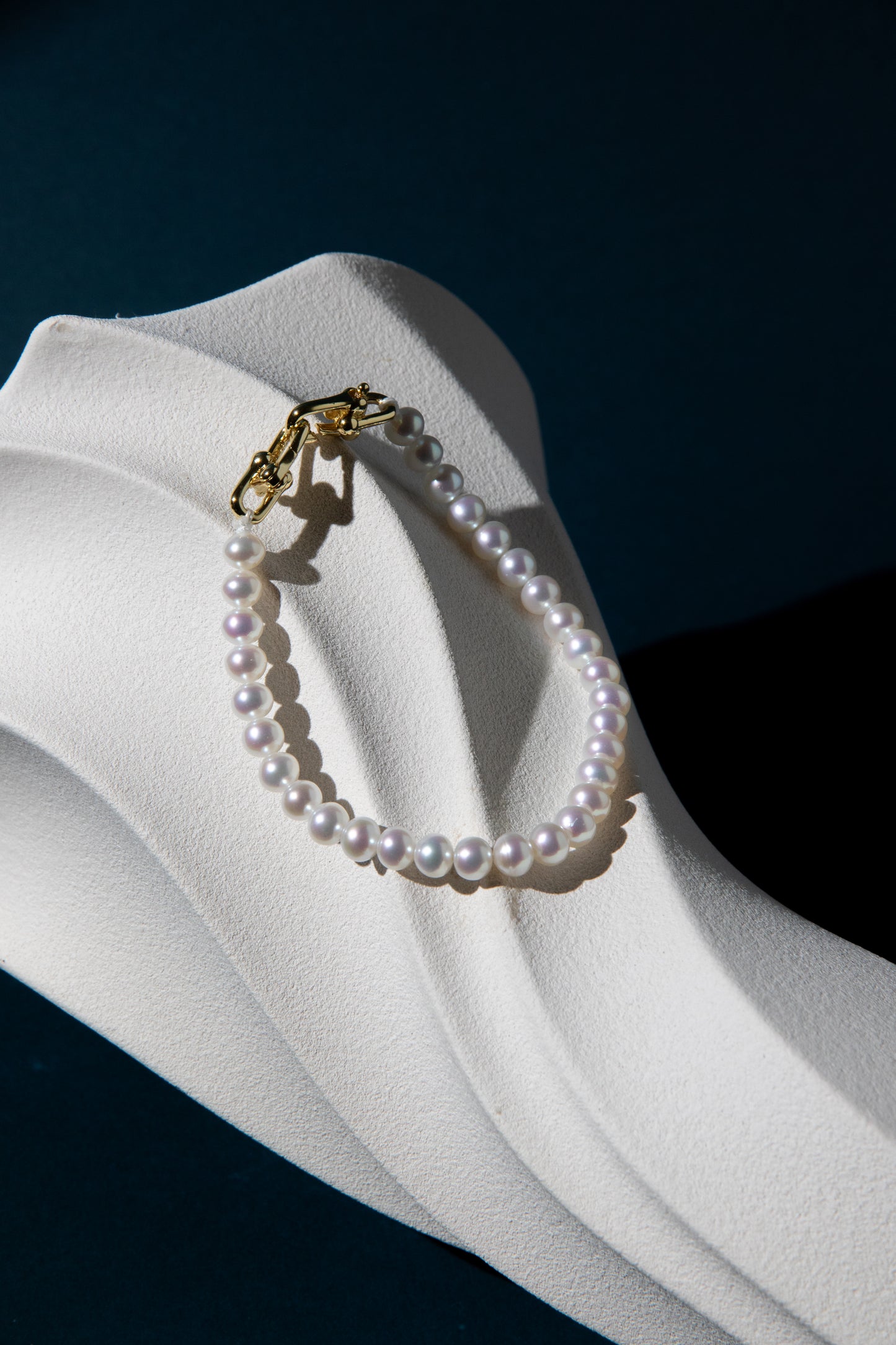 Excellent level standard super shiny white flat round pearl bracelets