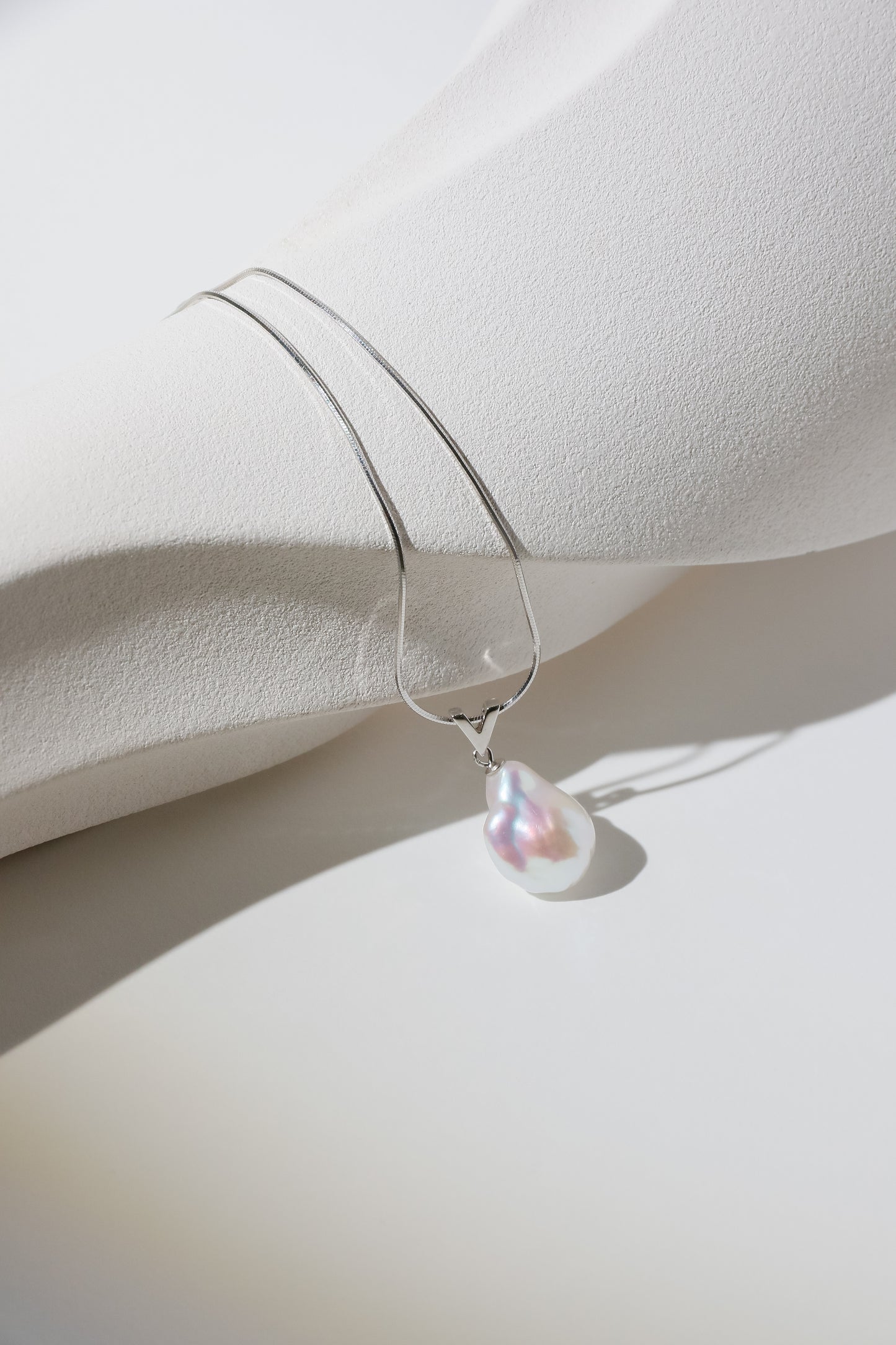 Top excellent level shiny standard white medium sized baroque pearl necklace-Nr.3