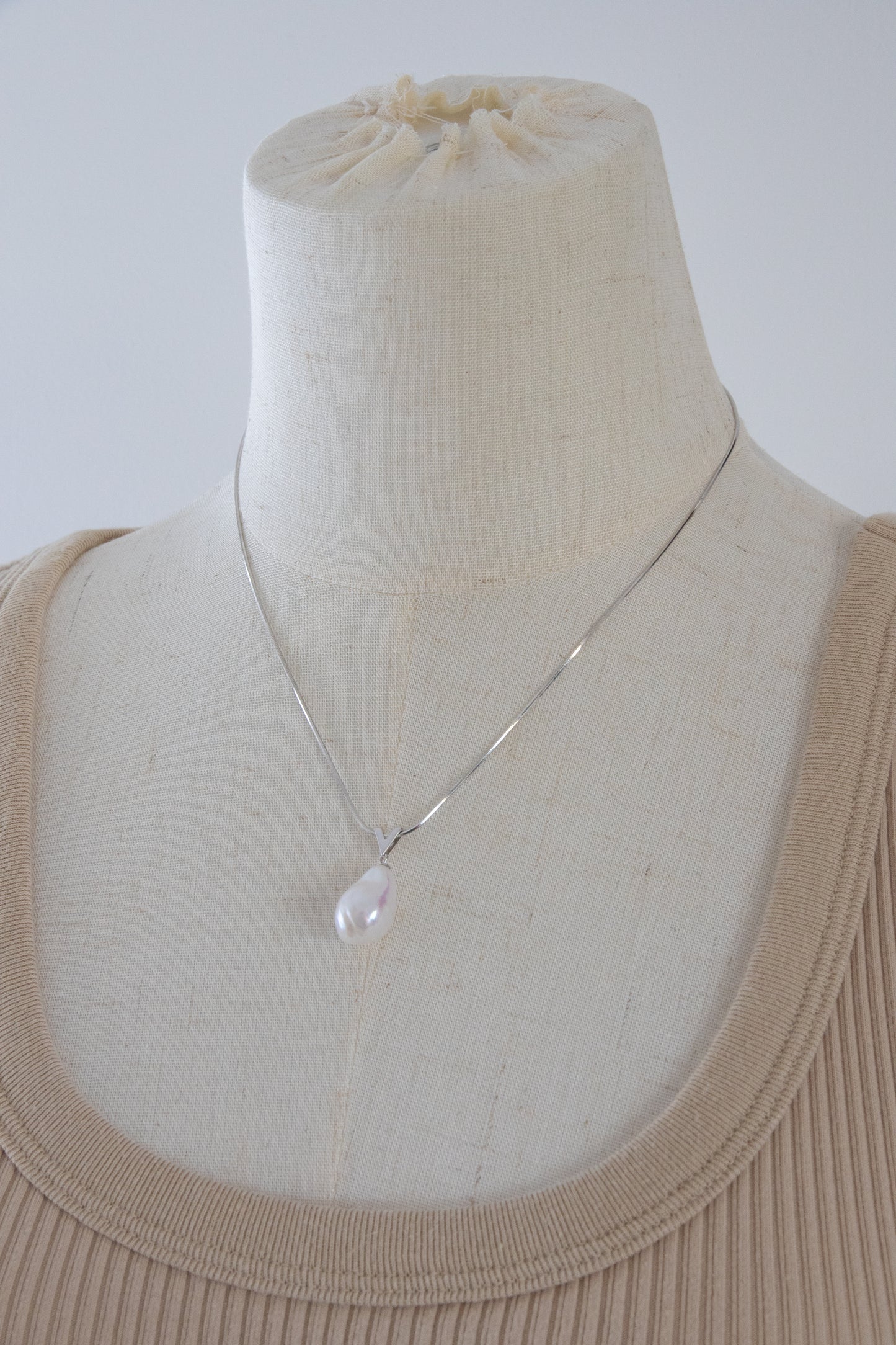 Top excellent level shiny standard white medium sized baroque pearl necklace-Nr.3