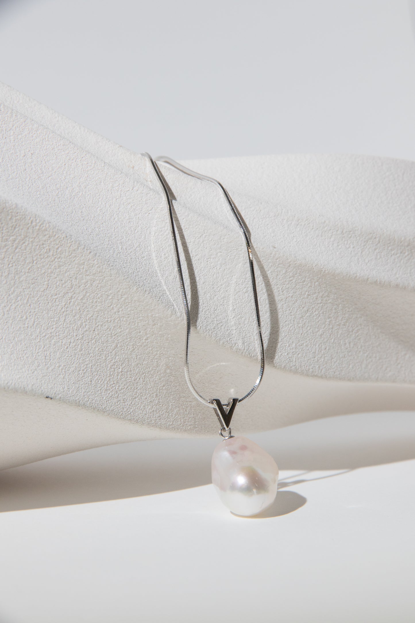 Top excellent level shiny standard white medium sized baroque pearl necklace-Nr.2