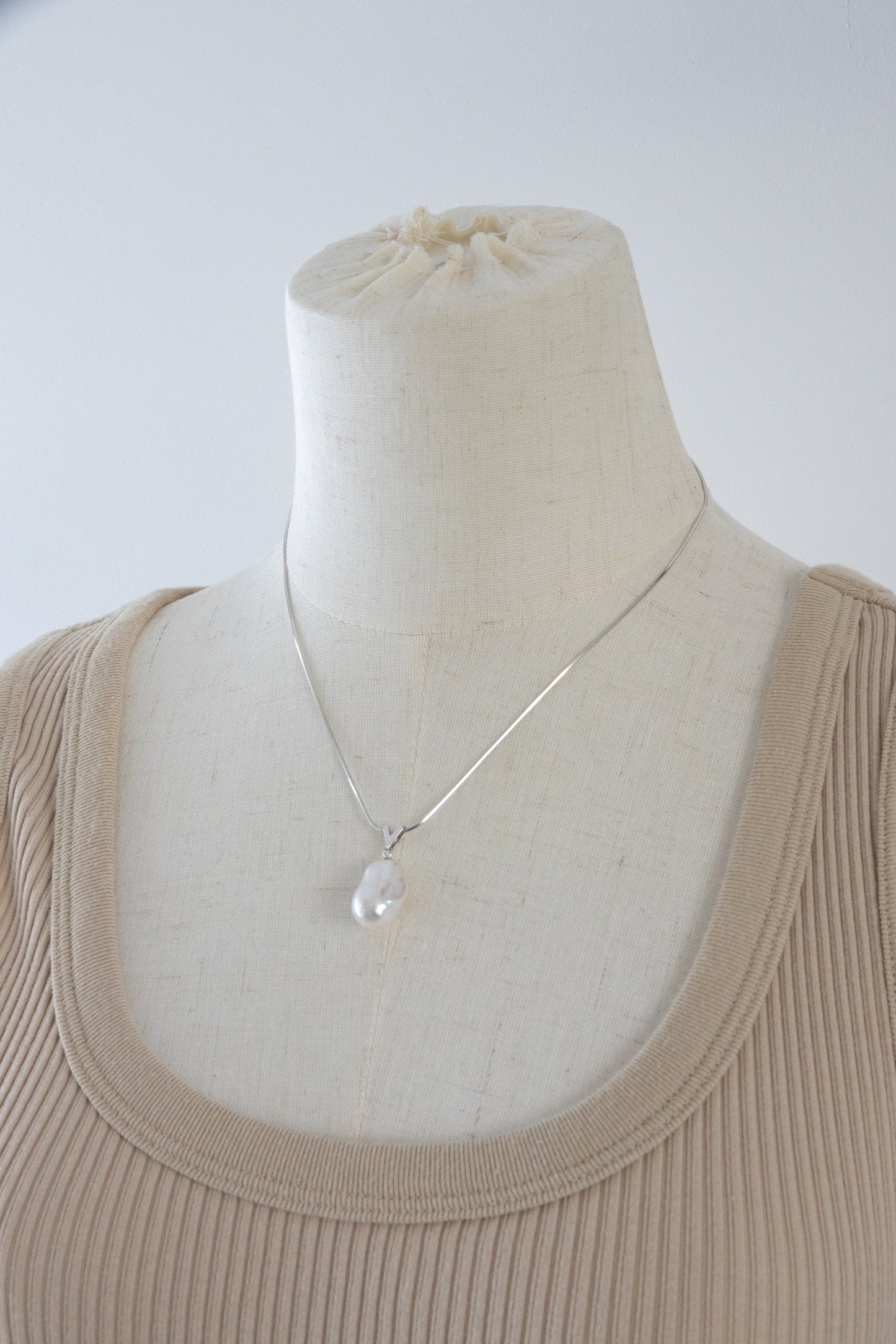 Top excellent level shiny standard white medium sized baroque pearl necklace-Nr.2