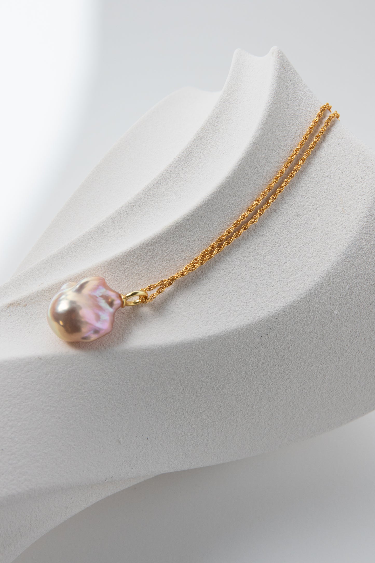 Golden magical peach- flawless unique excellent level baroque pearl necklace set.