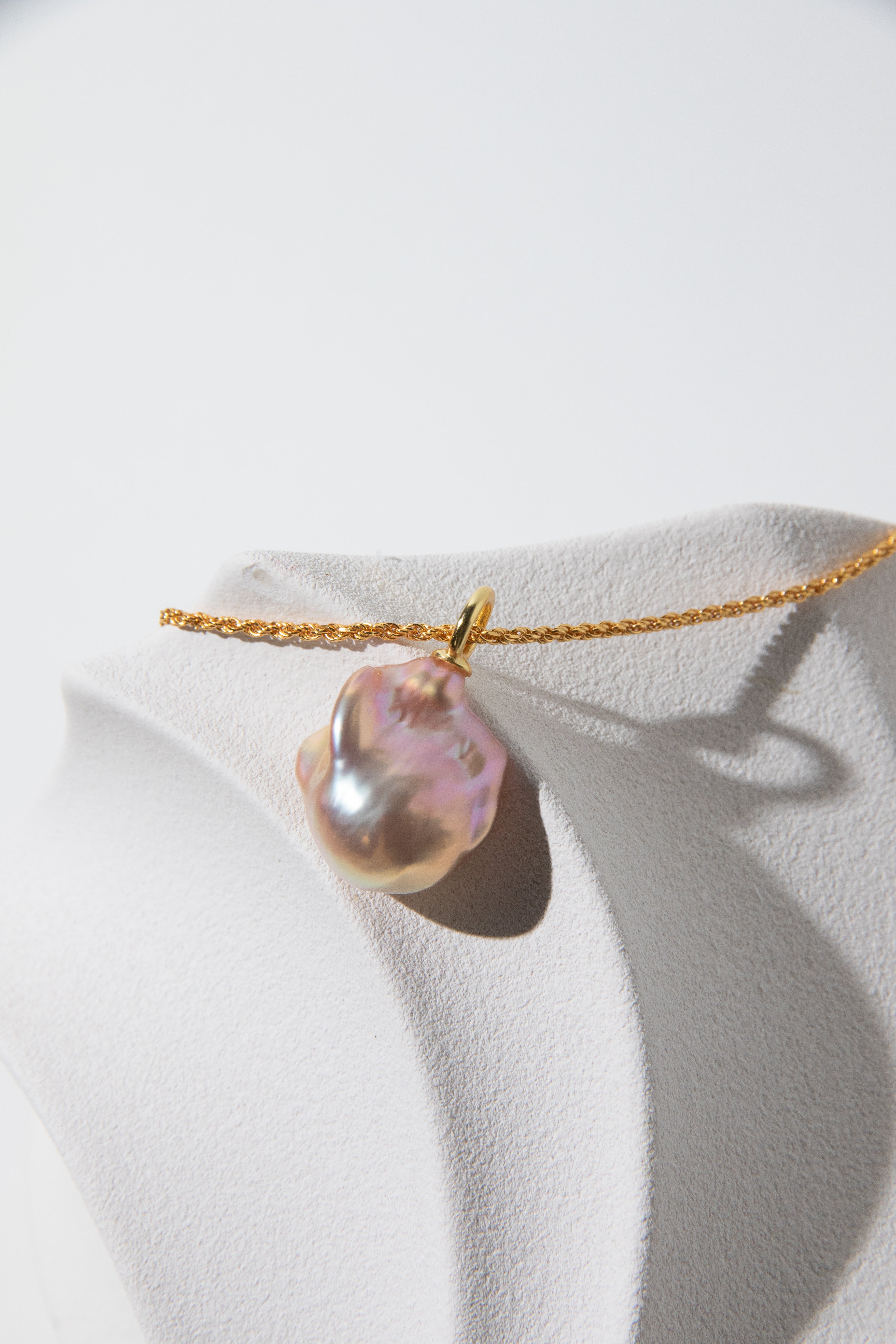 Golden magical peach- flawless unique excellent level baroque pearl necklace set.