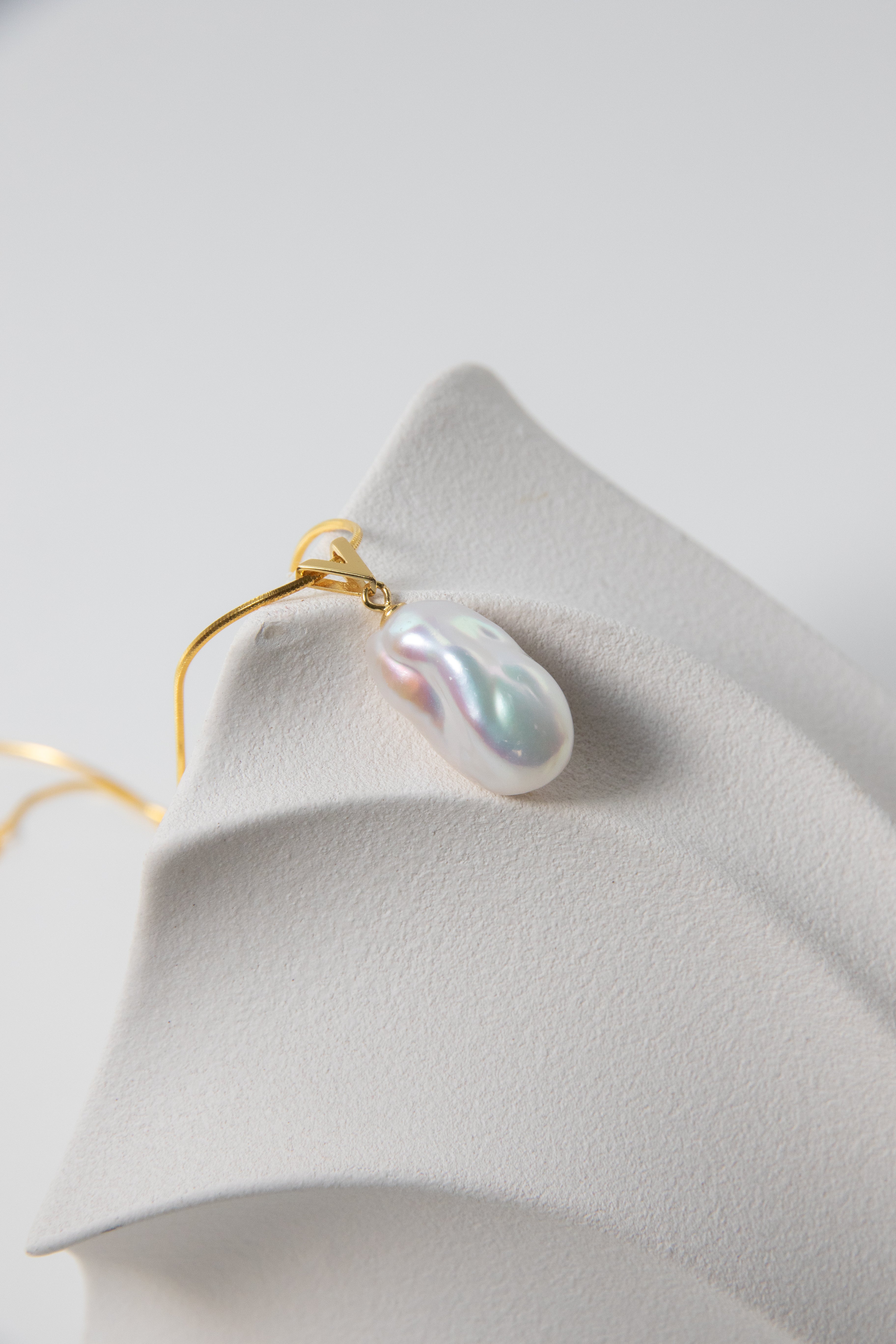 Top excellent level shiny standard white medium sized baroque pearl necklace-Nr.1