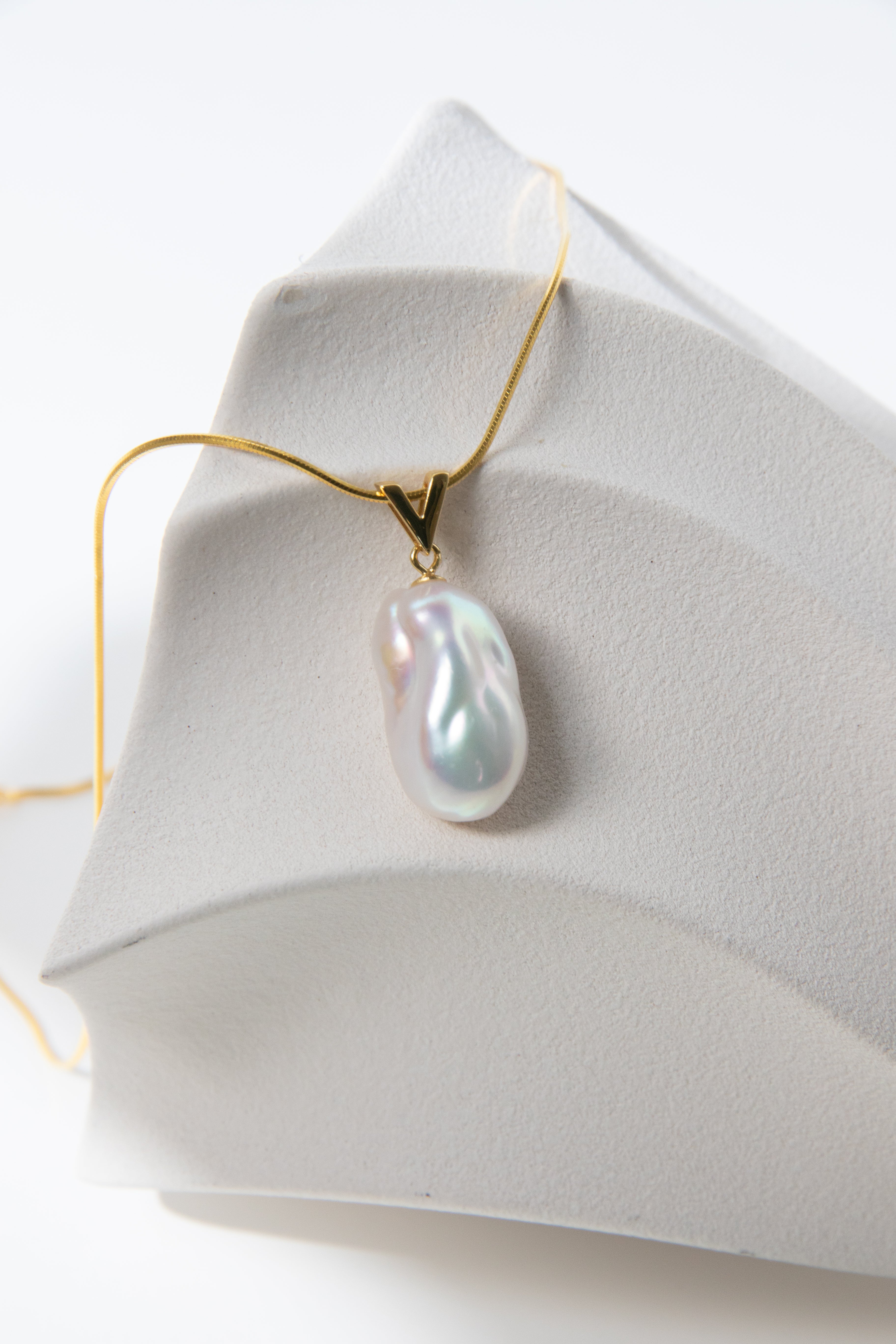 Top excellent level shiny standard white medium sized baroque pearl necklace-Nr.1