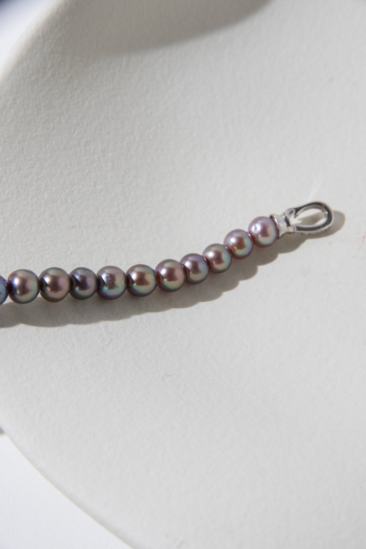 Purple rainbow round pearl bracelets.