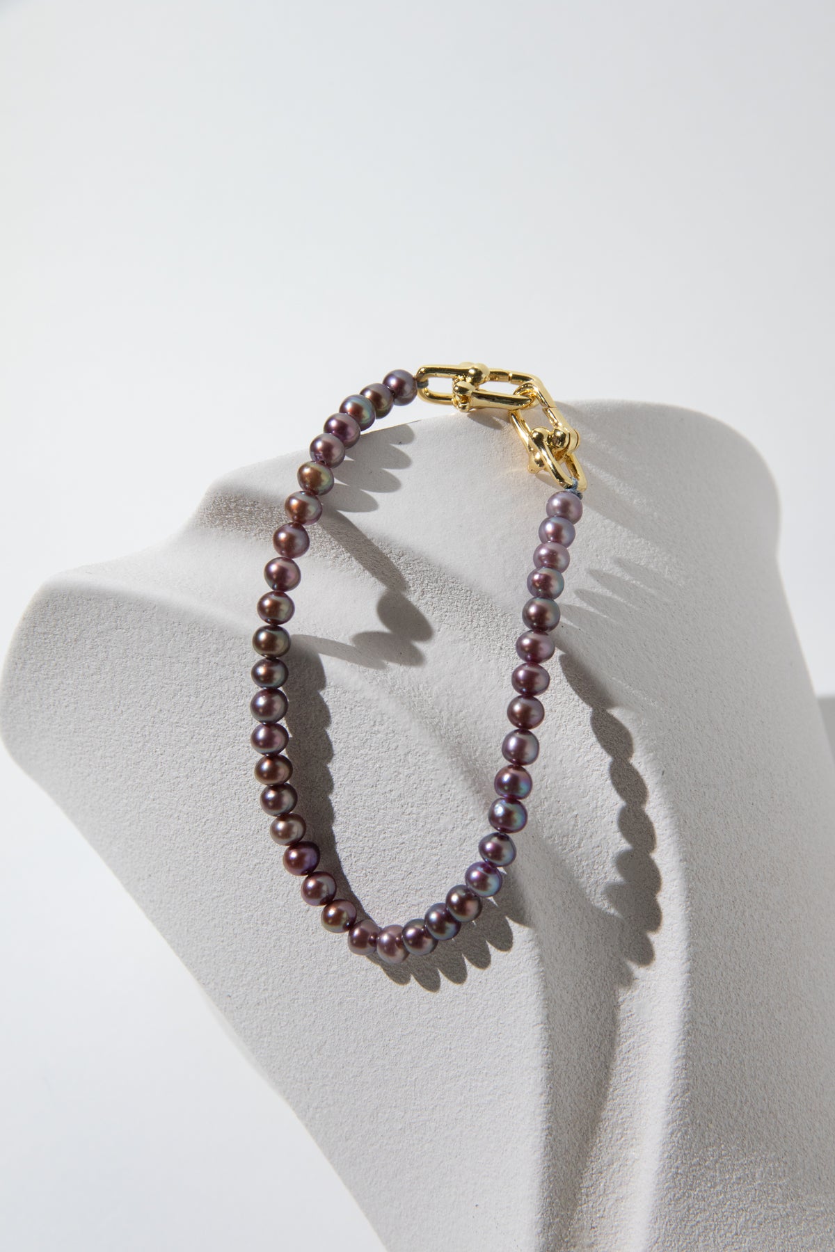small brown purple color seedless round pearls bracelet