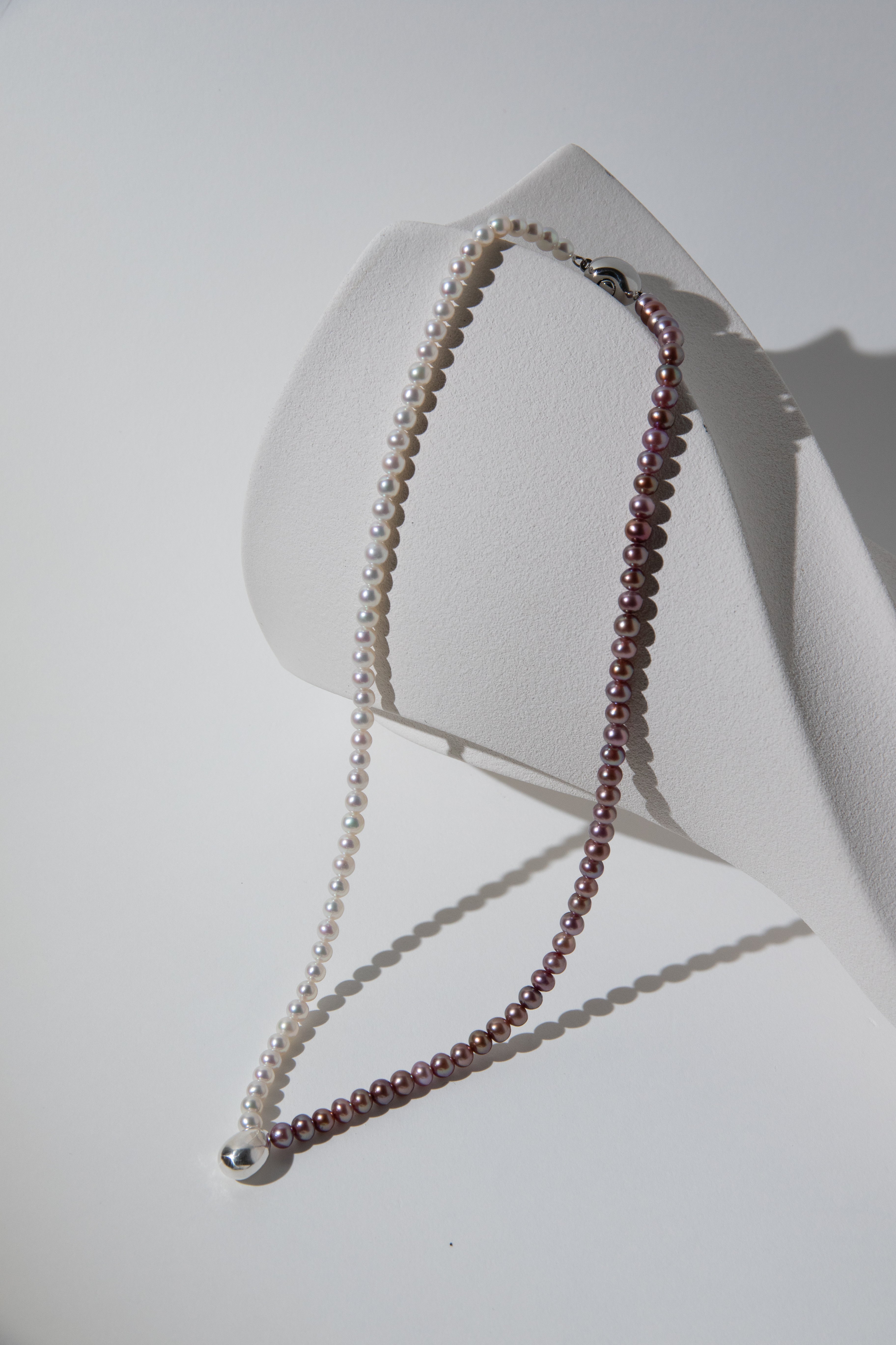 Yin-Yang balanced mini pearl necklace
