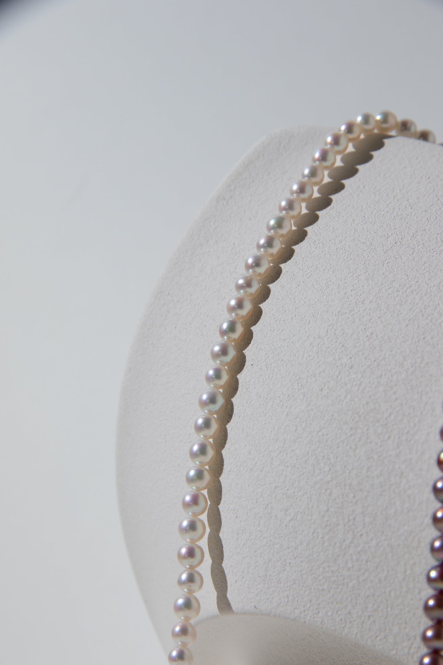 Yin-Yang balanced mini pearl necklace