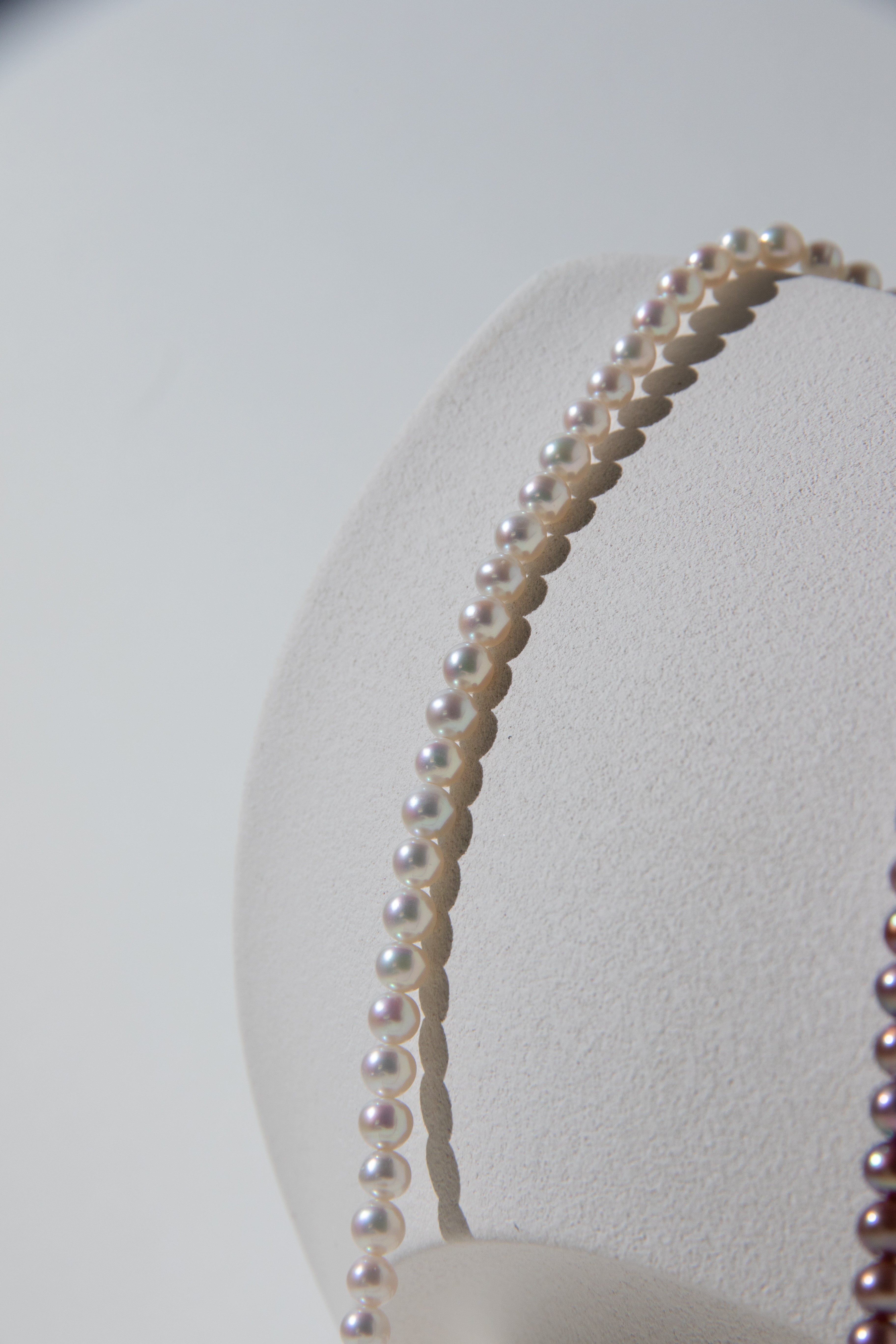 Yin-Yang balanced mini pearl necklace