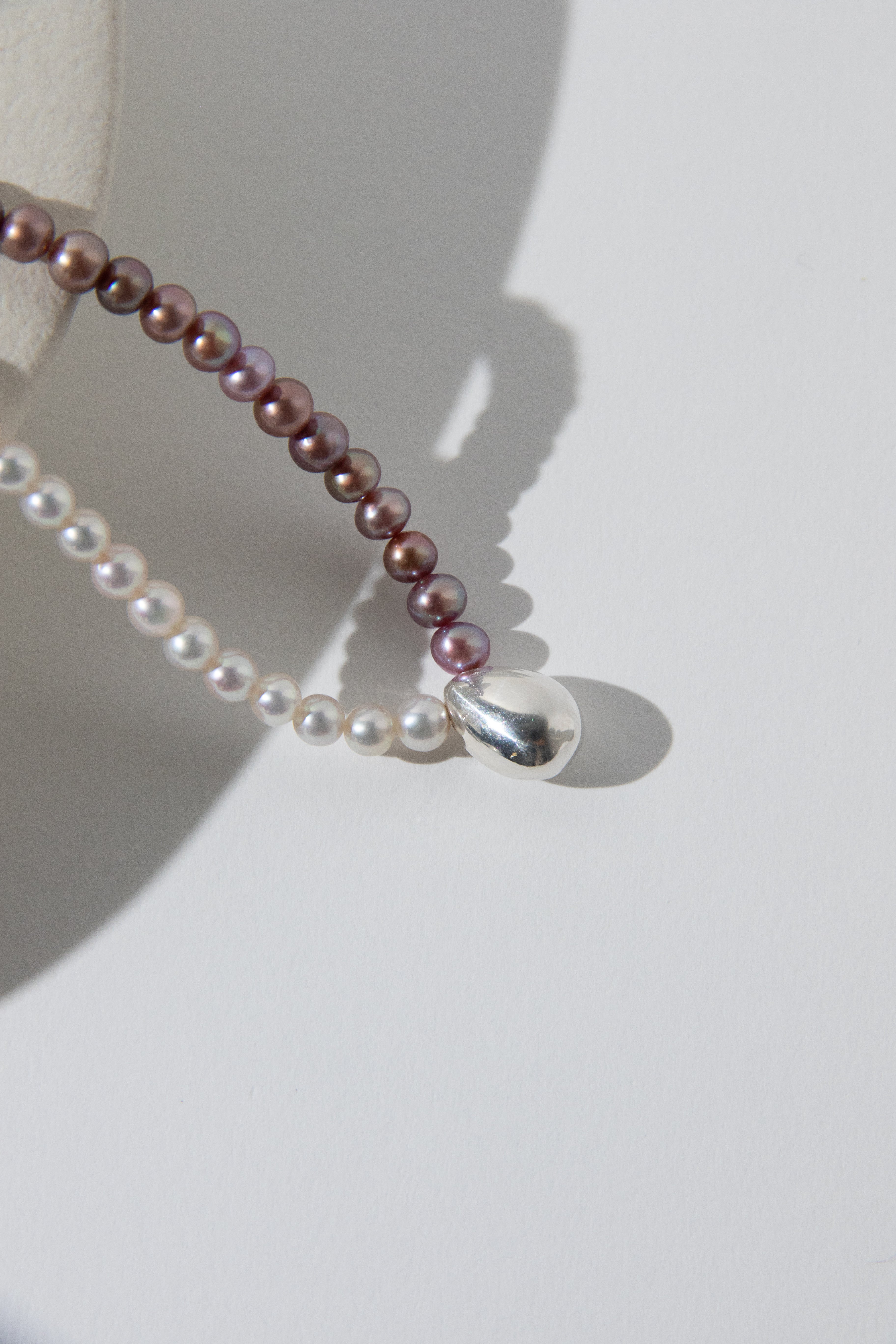 Yin-Yang balanced mini pearl necklace