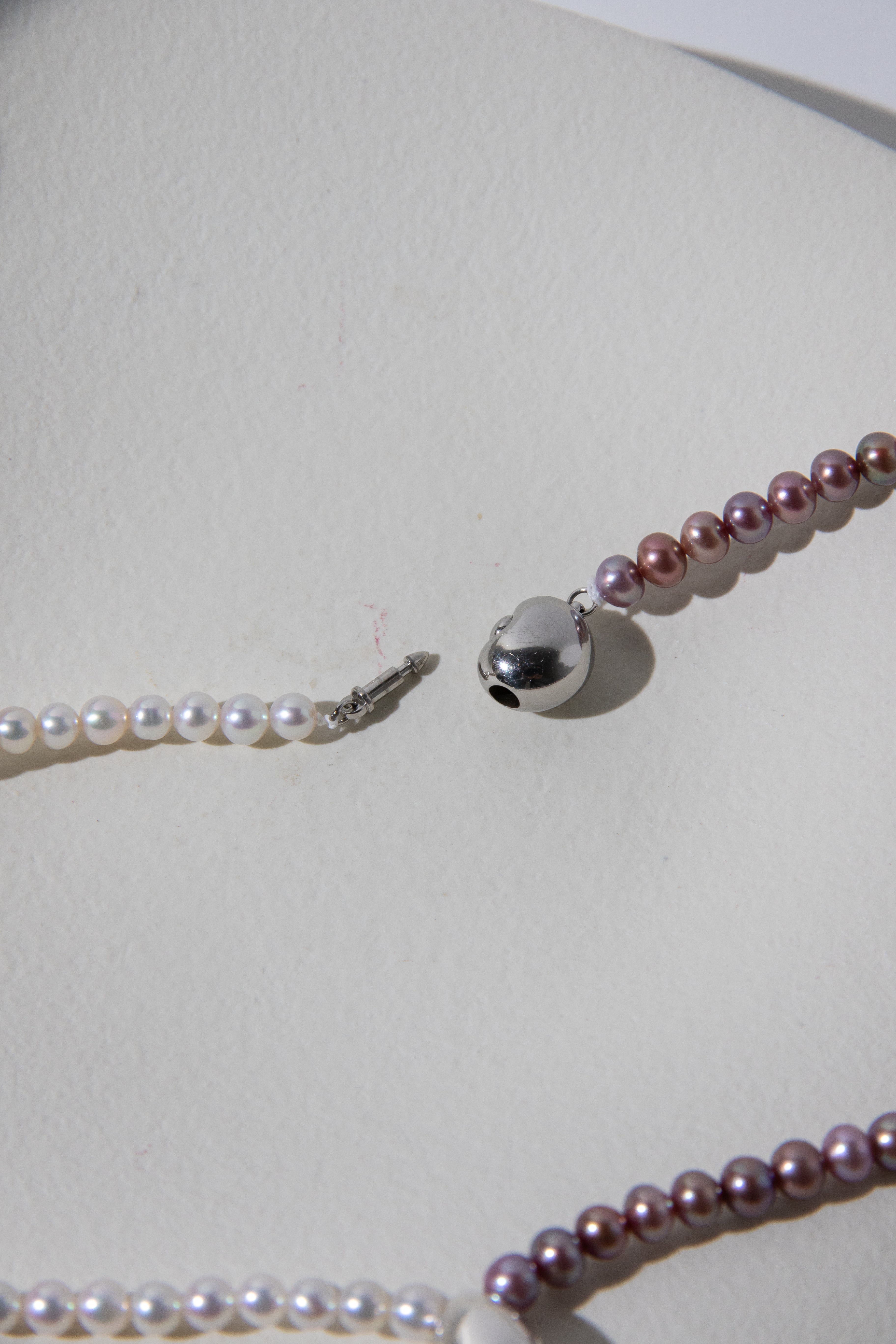 Yin-Yang balanced mini pearl necklace