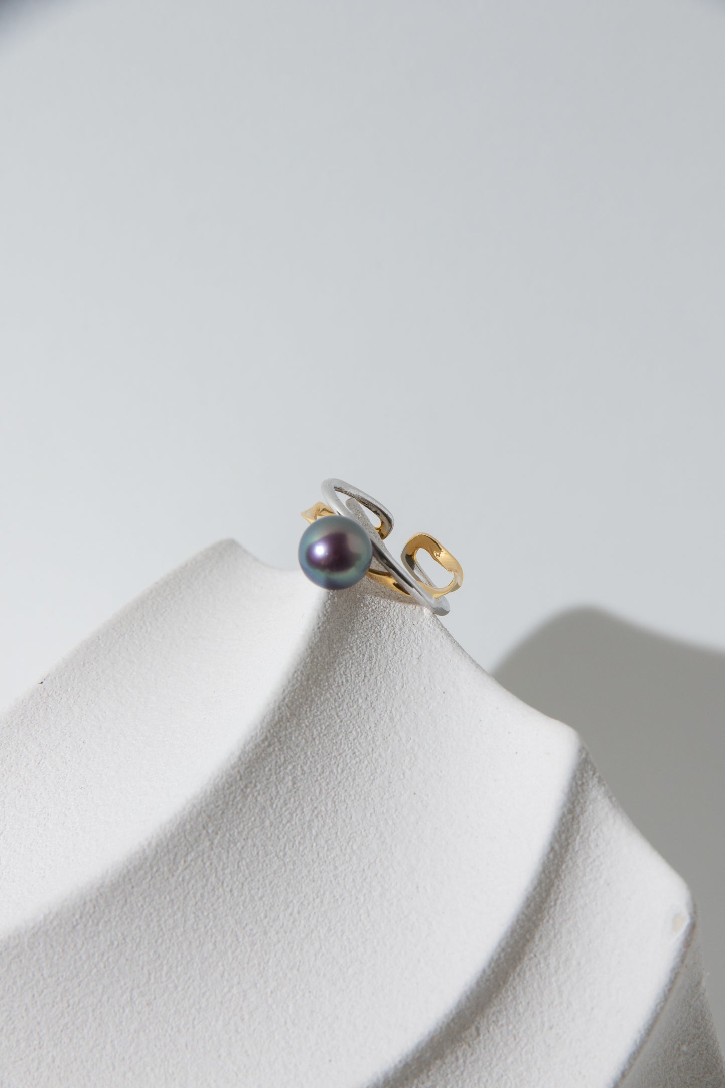 Silver Golden mixed- round pearl rings