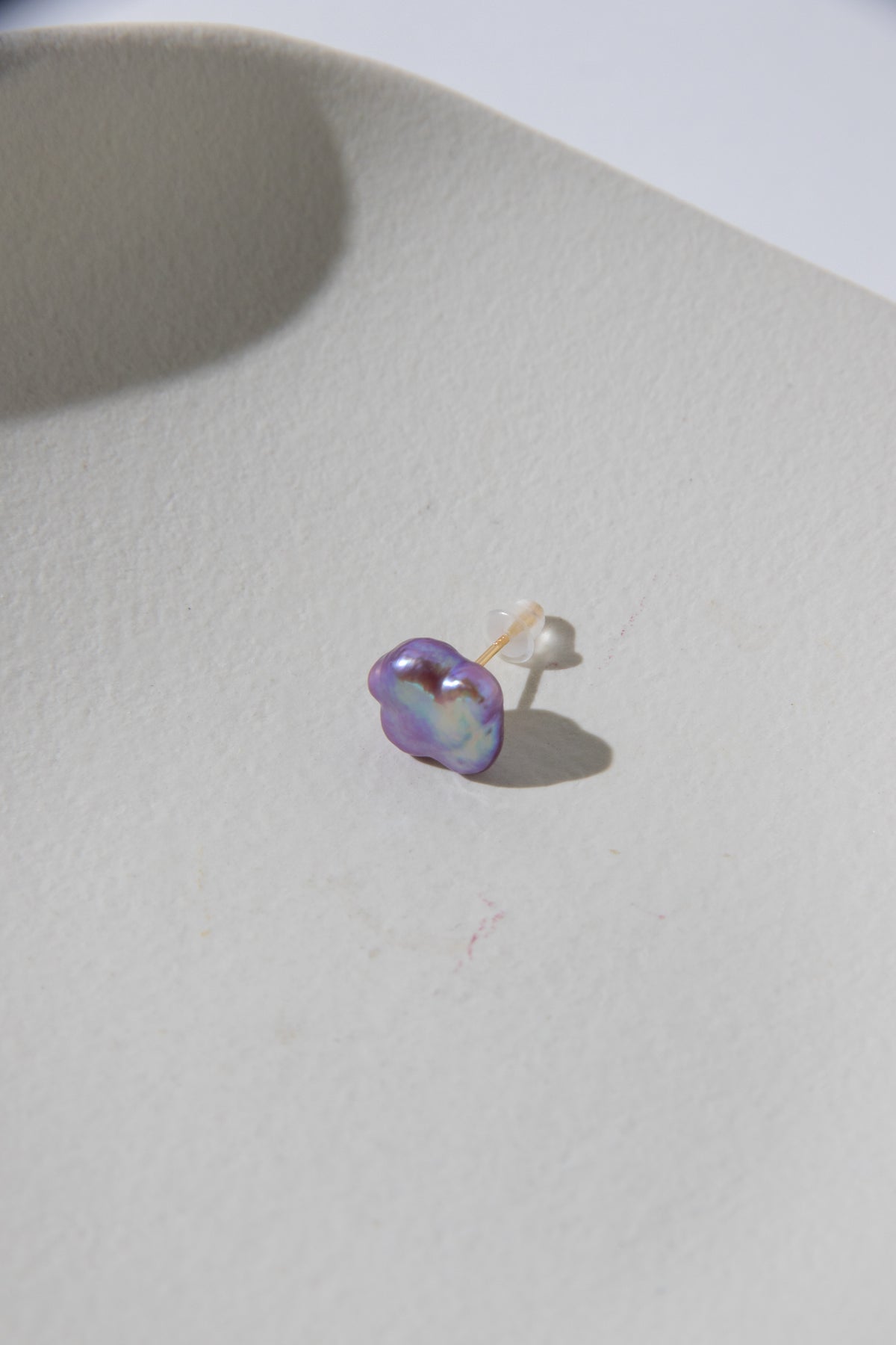 Lavender lilac color clover pearl ear studs-excellent level-NR.5