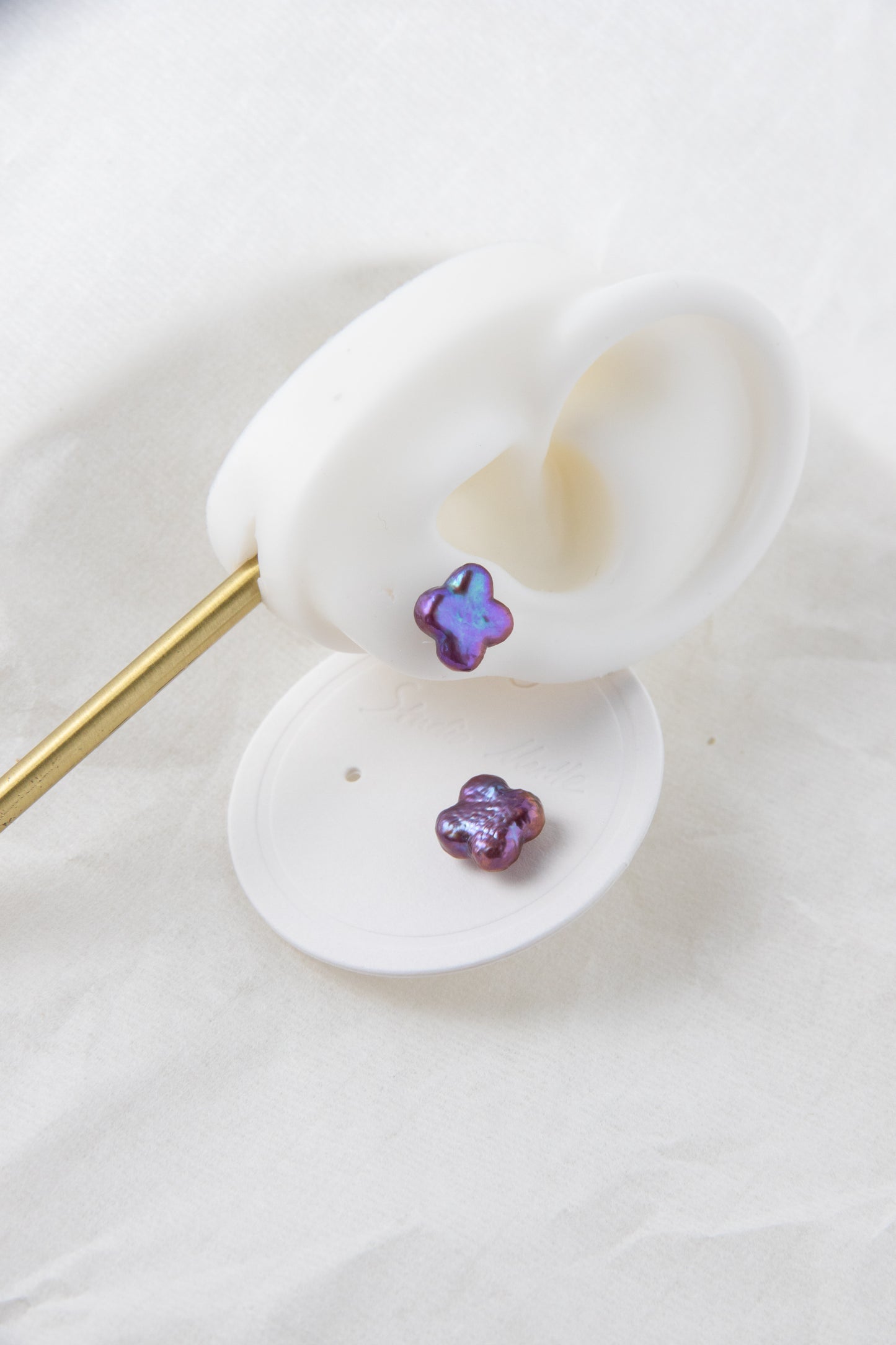 Vivid sharp grape purple clover pearl ear studs-excellent level-Nr.3