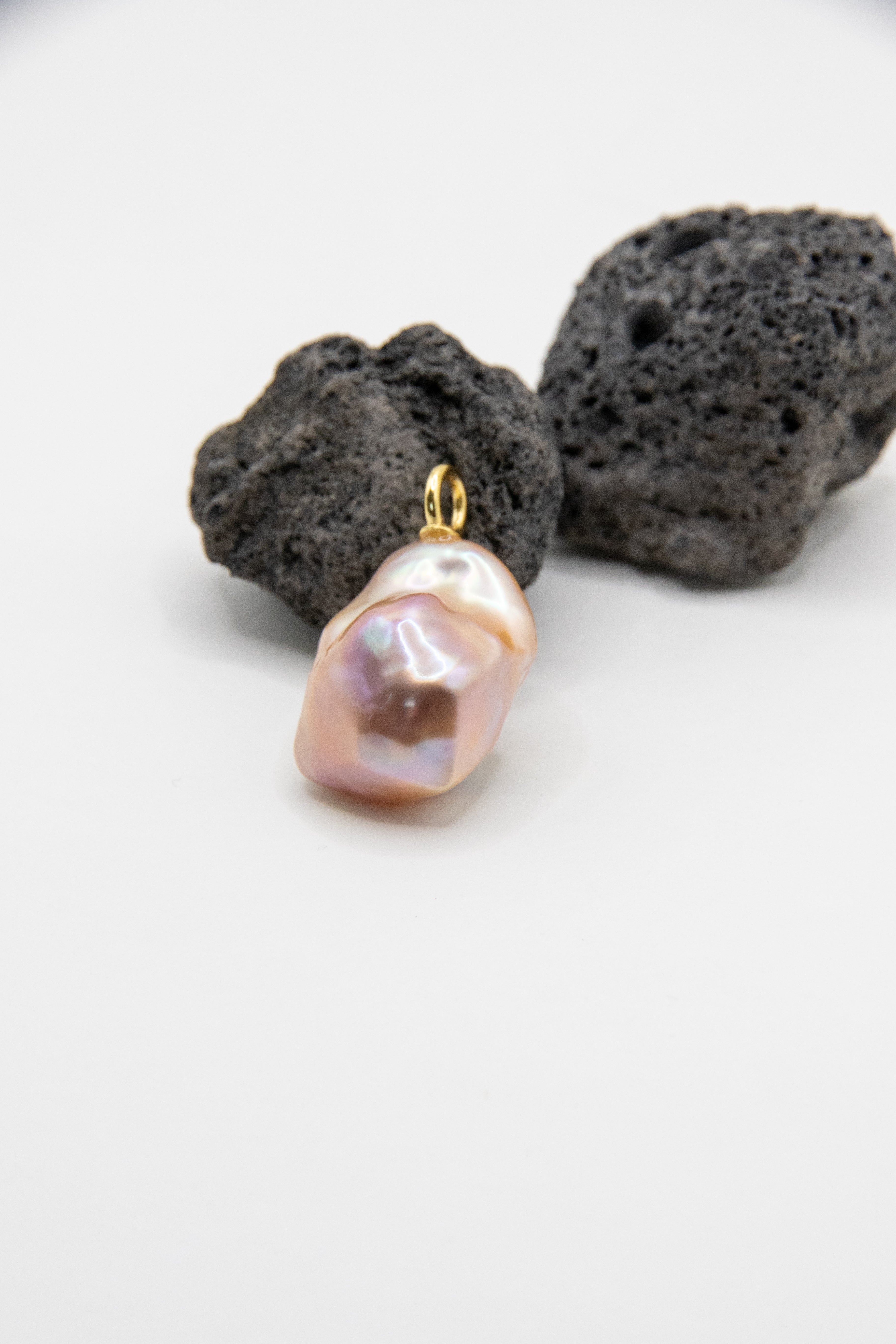 Champagne Diamond-Cut Baroque Pearl Pendant