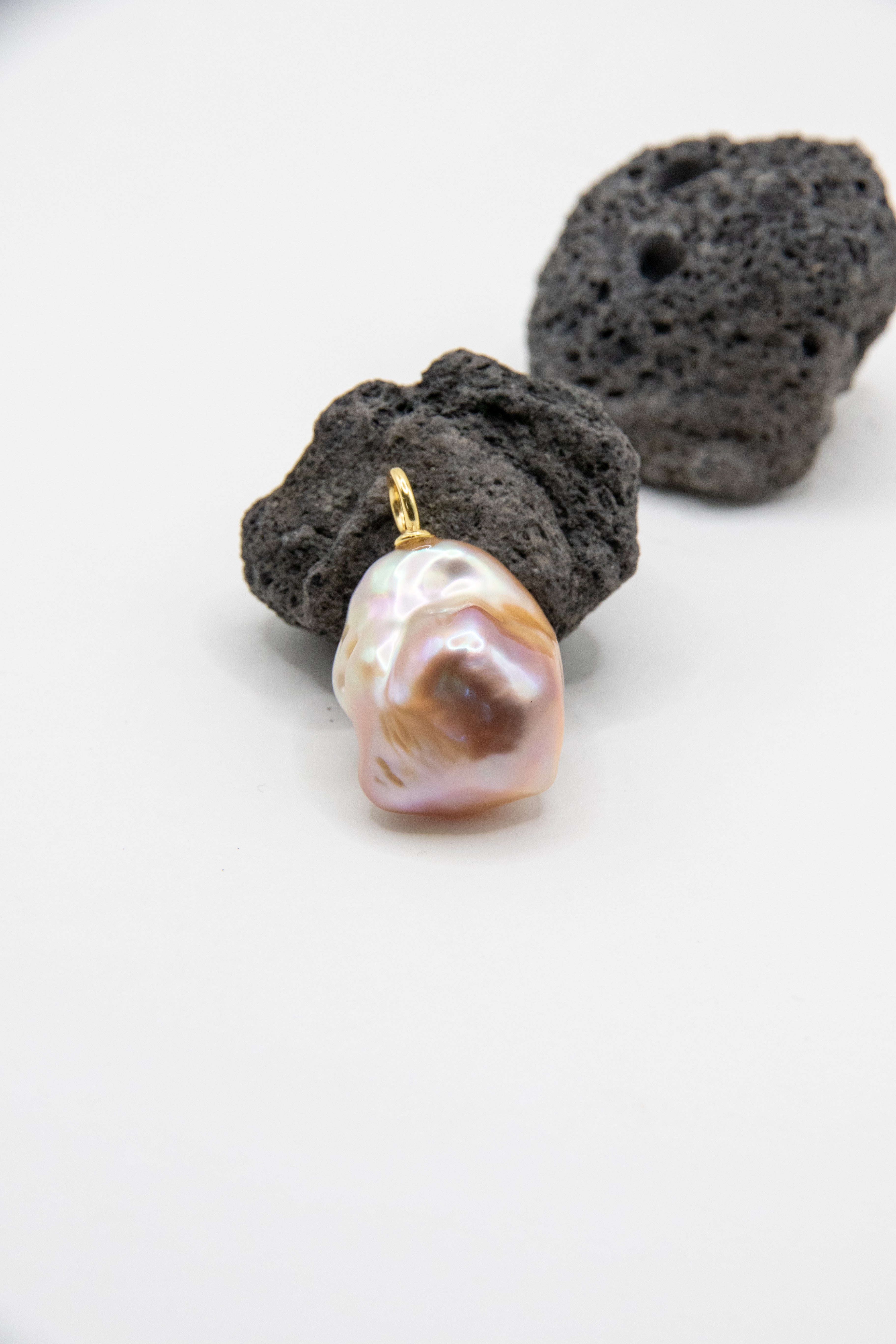 Champagne Diamond-Cut Baroque Pearl Pendant