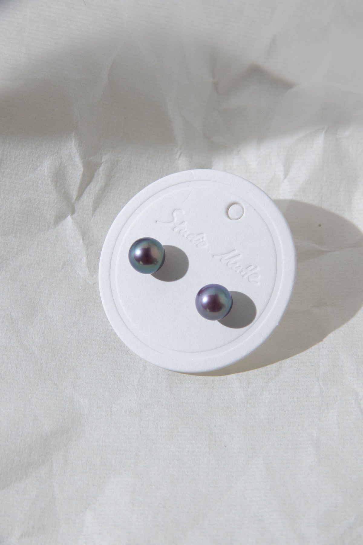 Blue-purple round pearl studs-Nr.4
