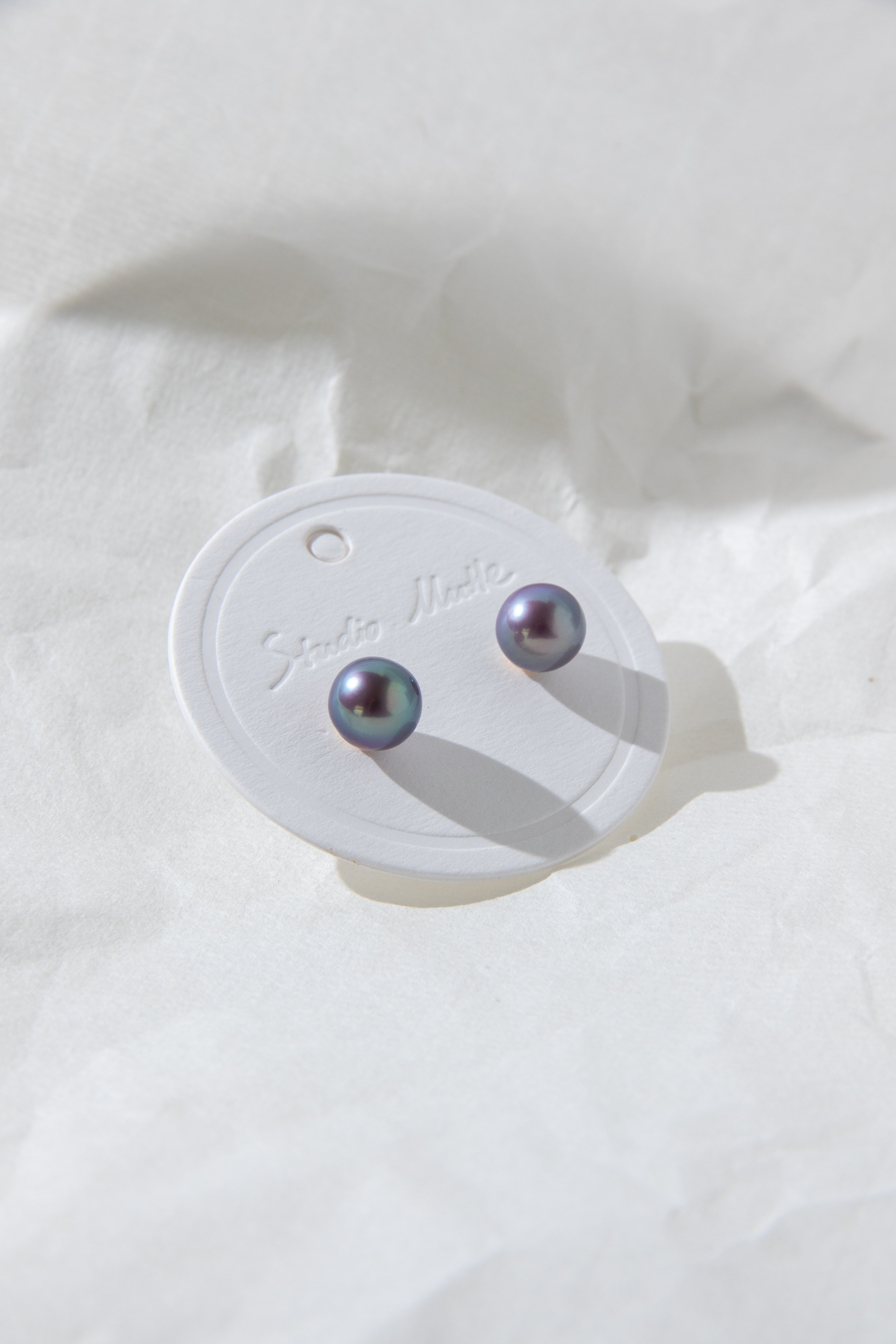 Blue-purple round pearl studs-Nr.4