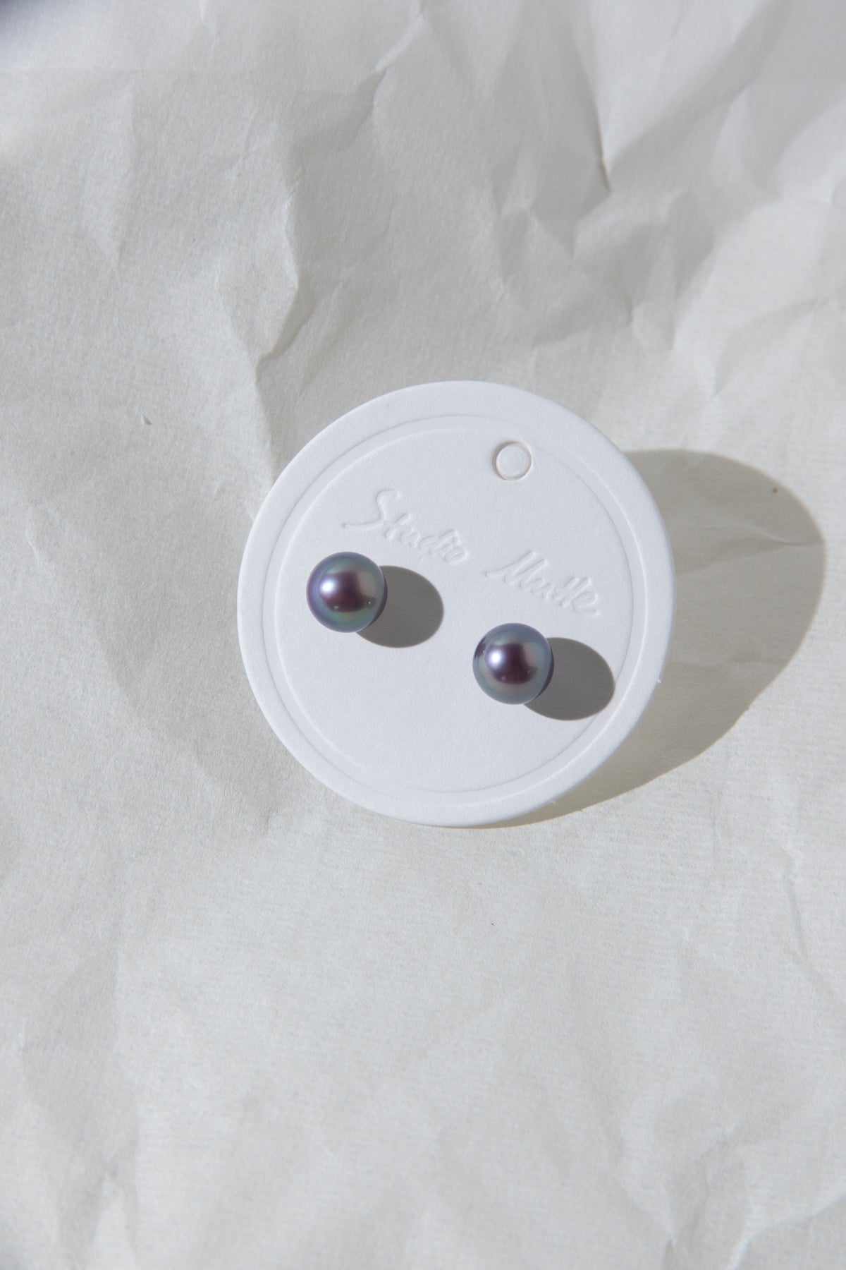 Natural blue hue round pearl studs- excellent level-Nr.2