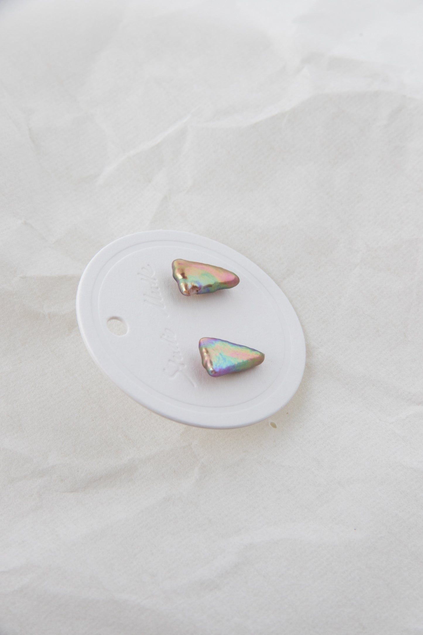 Natural wine red purple and green triangle pearl studs- excellent level-Nr.5