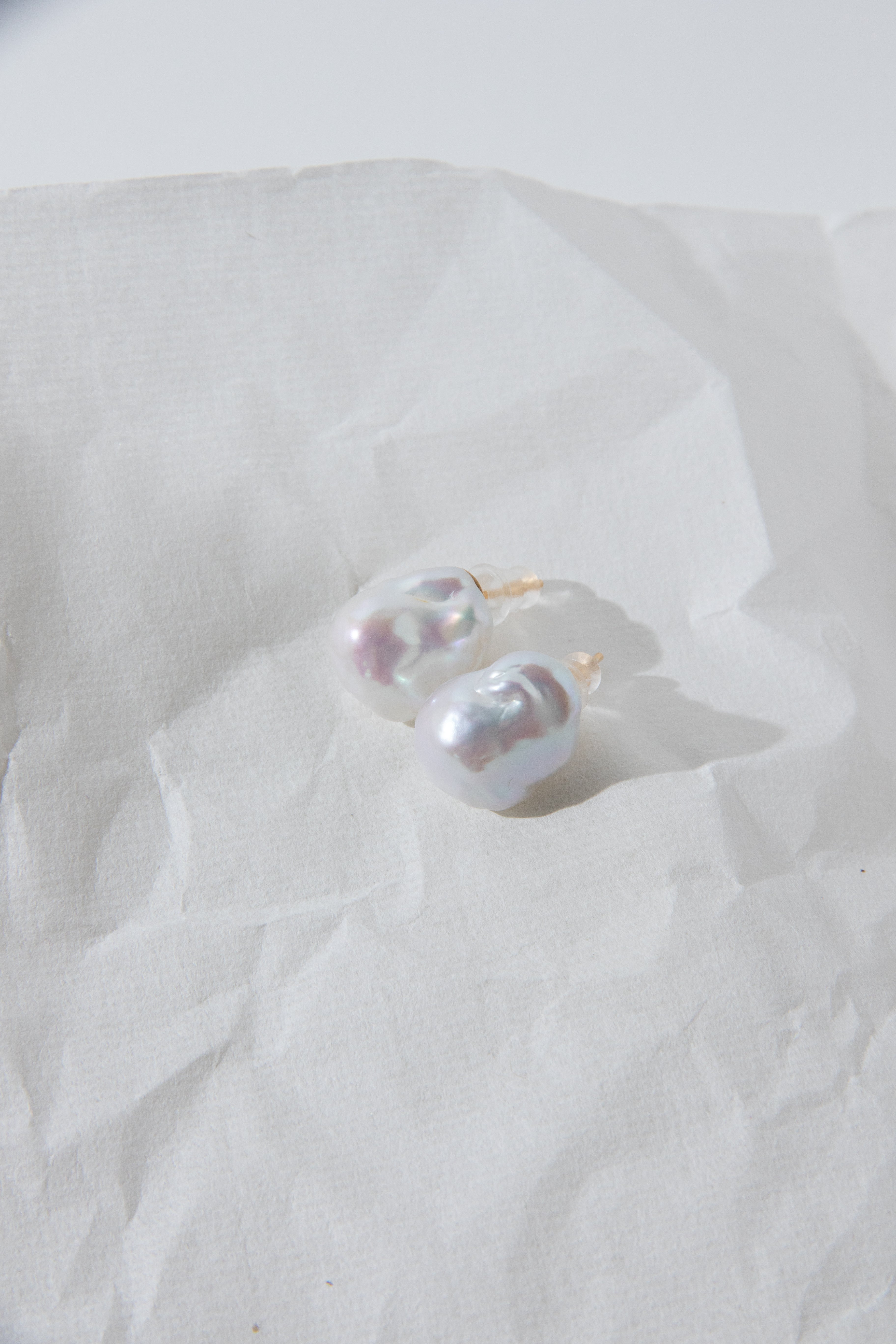 Super mini standard white baroque pearl ear studs-excellent level-NR.1