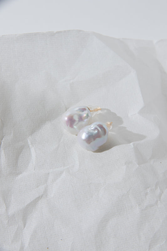Super mini standard white baroque pearl ear studs-excellent level-NR.1