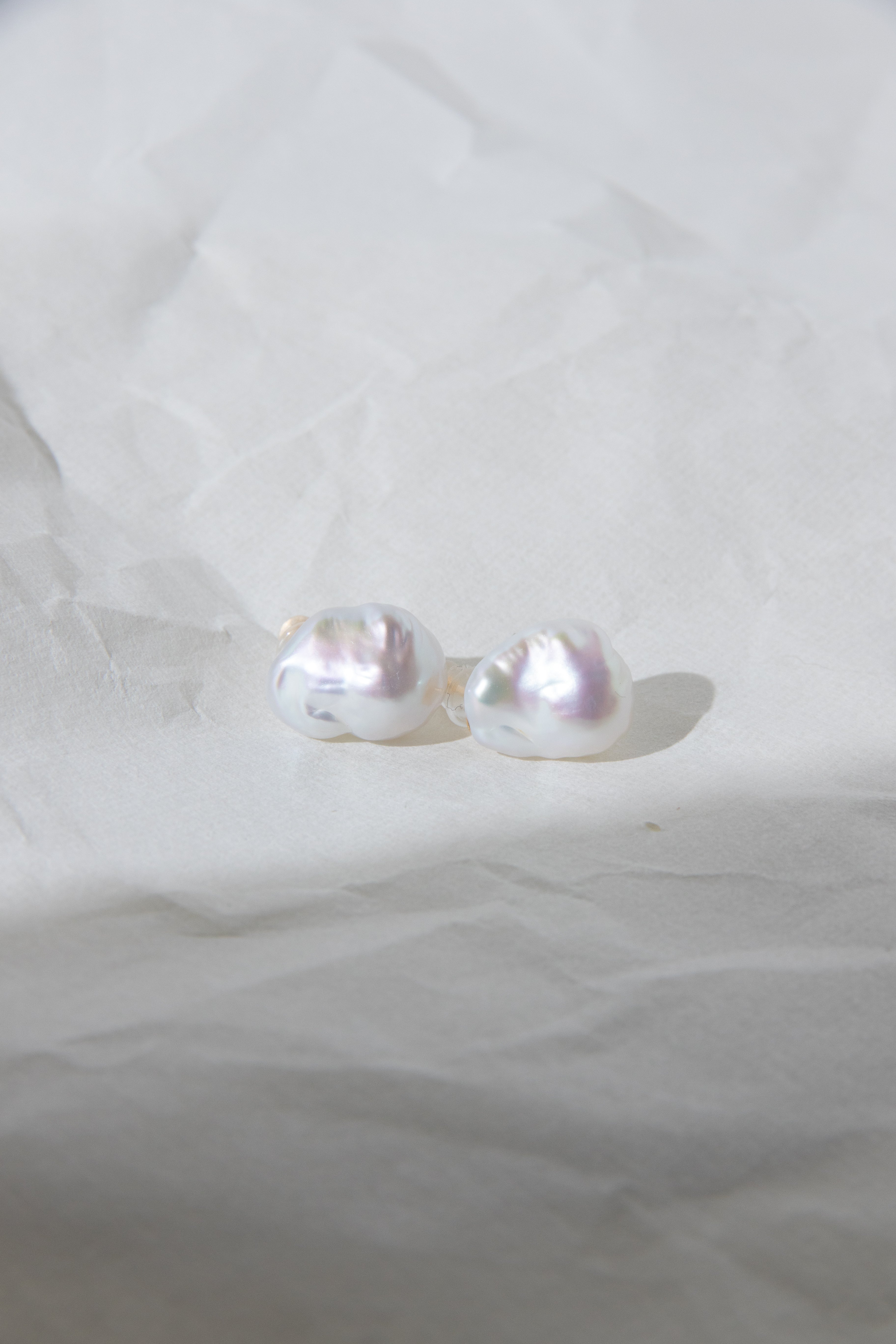 Super mini standard white baroque pearl ear studs-excellent level-NR.1