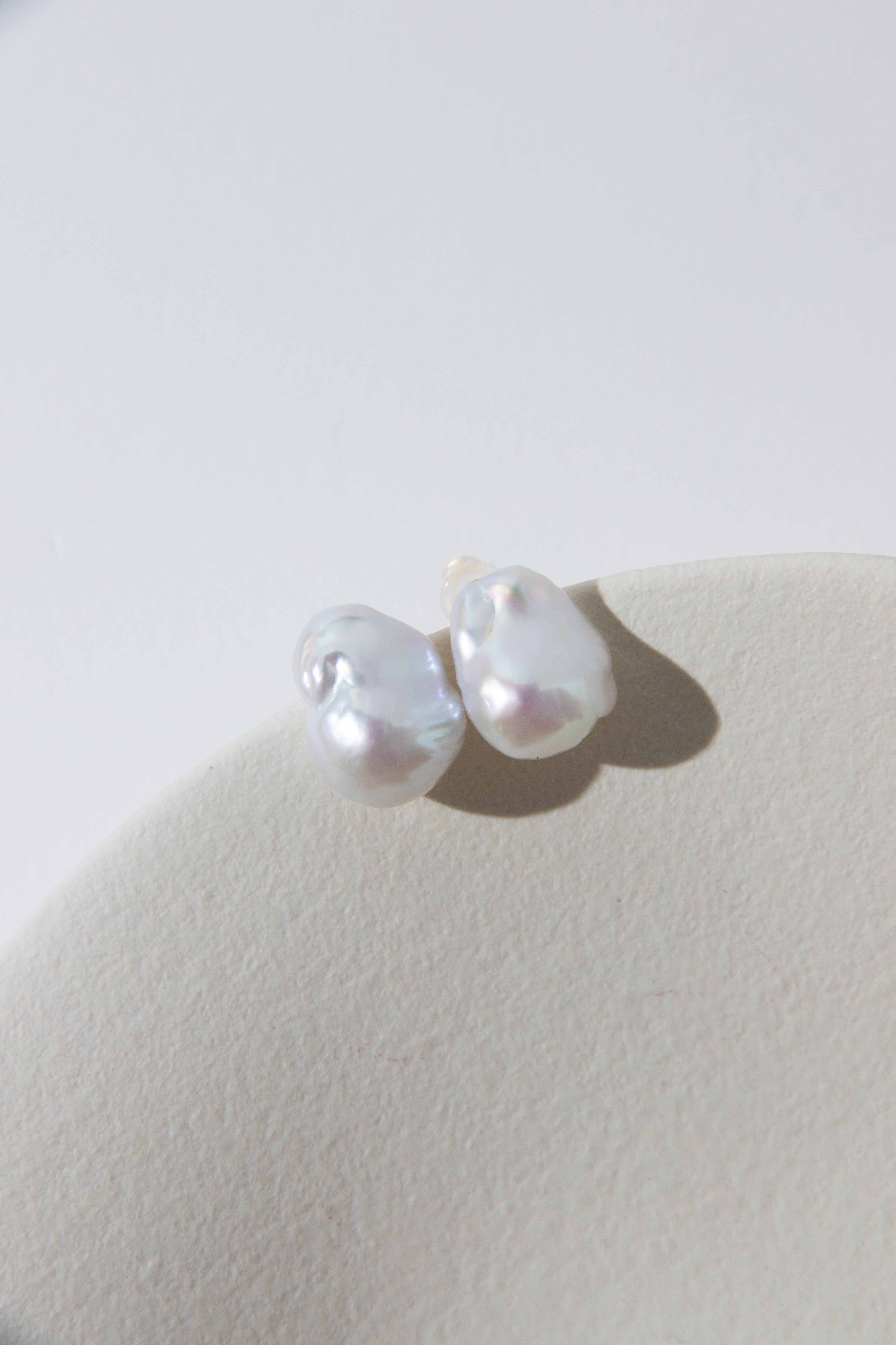Super mini standard white baroque pearl ear studs-excellent level-NR.1