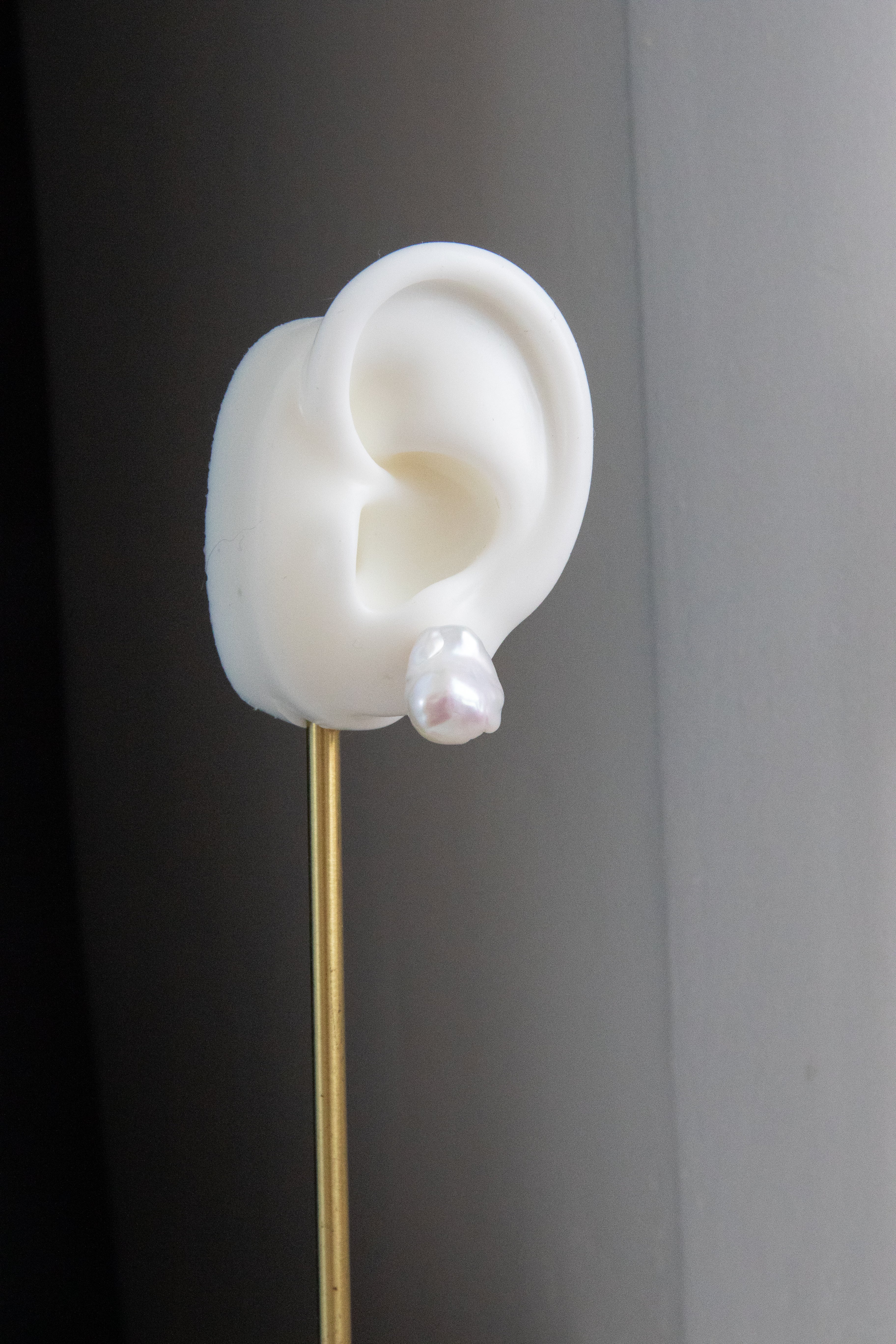 Super mini standard white baroque pearl ear studs-excellent level-NR.1