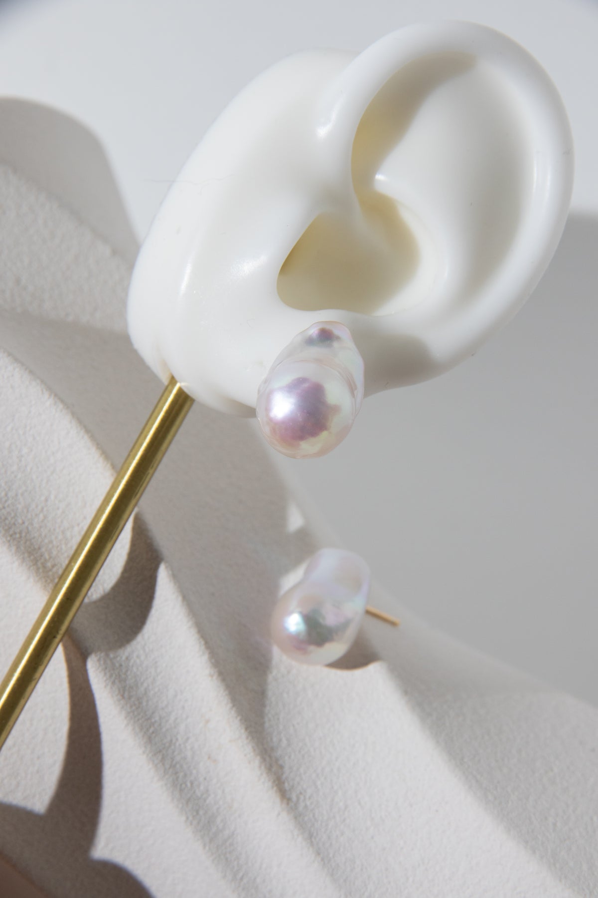 Standard white small baroque pearl ear studs-excellent level -Nr.3