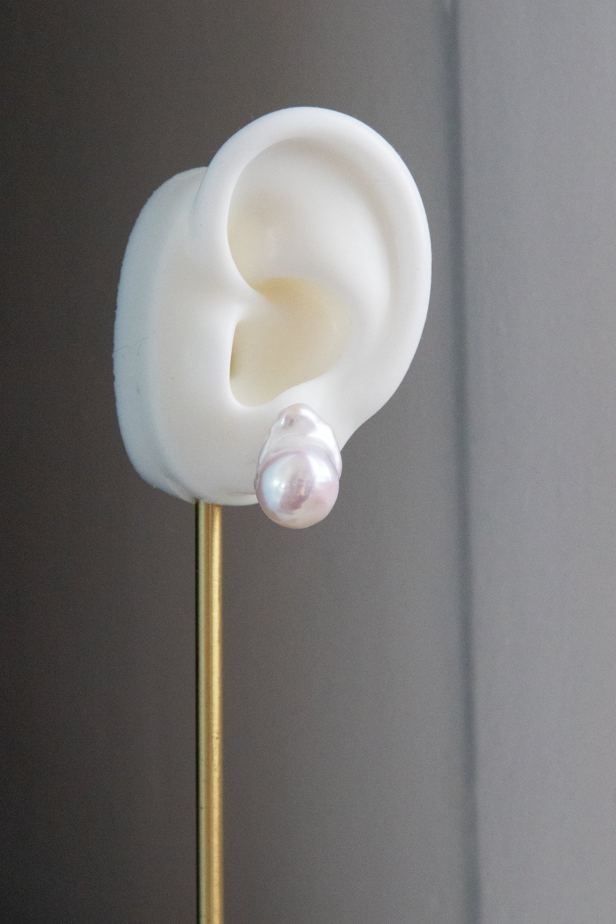 Standard white small baroque pearl ear studs-excellent level -Nr.3