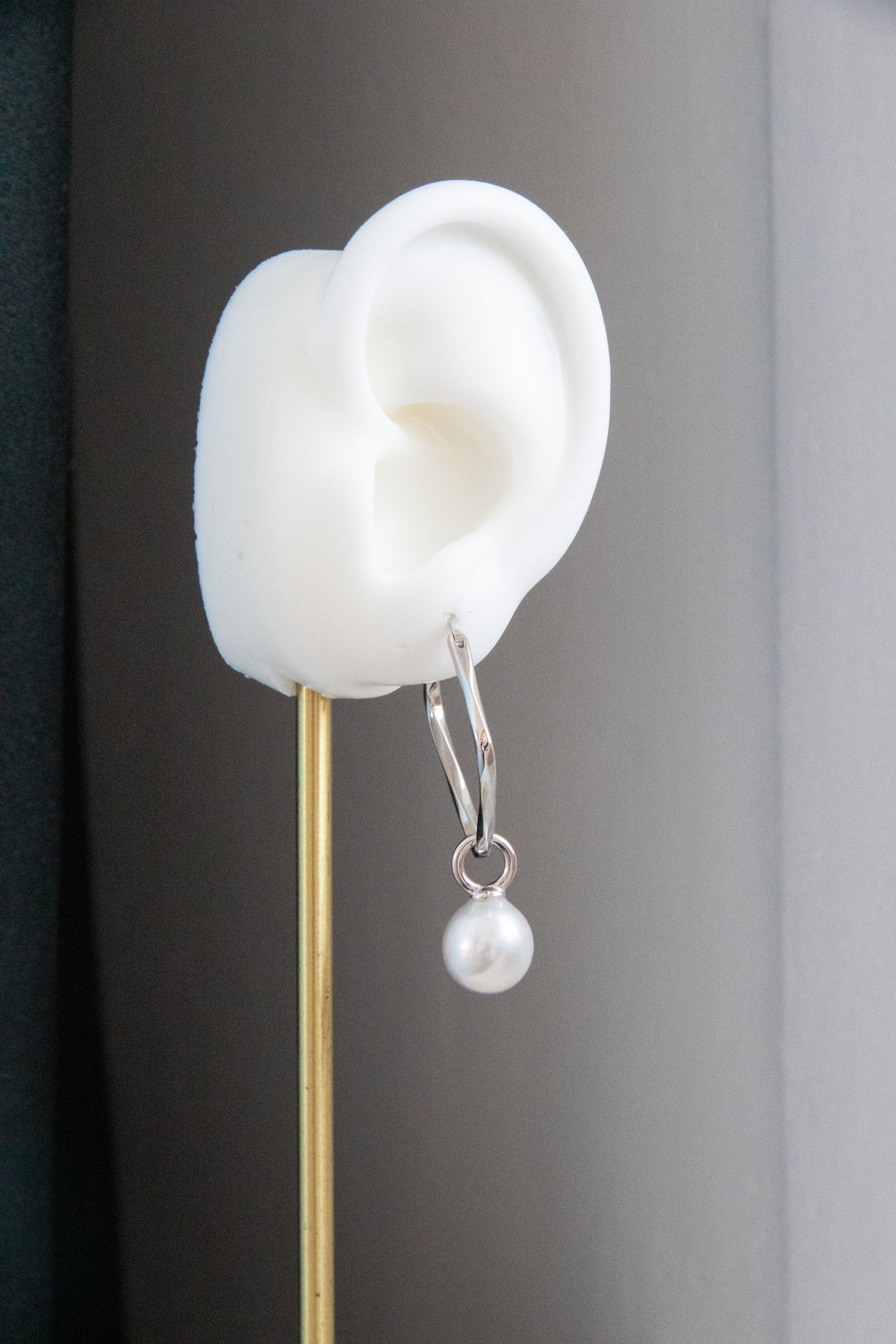 Detachable thick gold plated silver square earring with big drop pearl