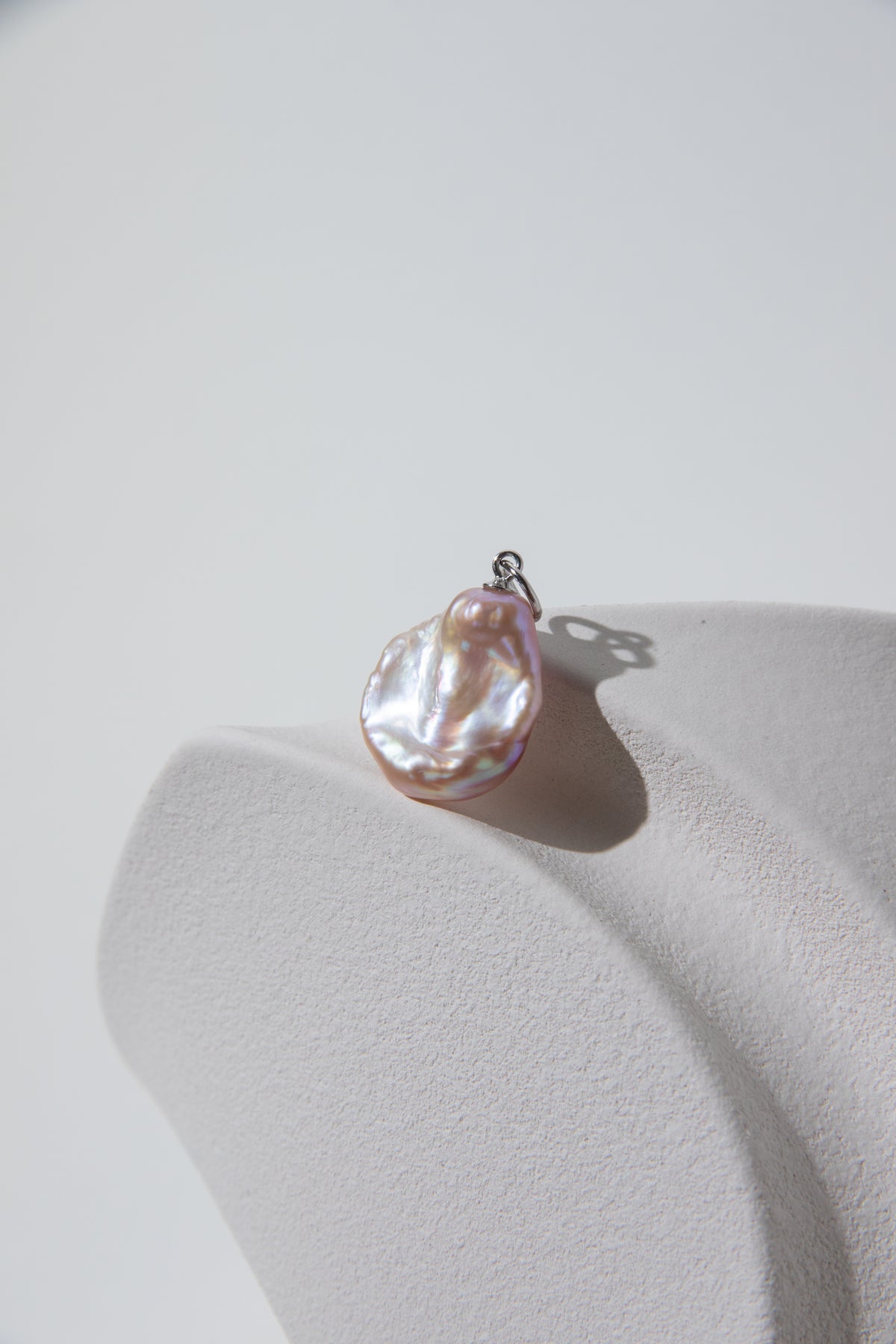 Entry level petal pearl pendant pink Nr.1