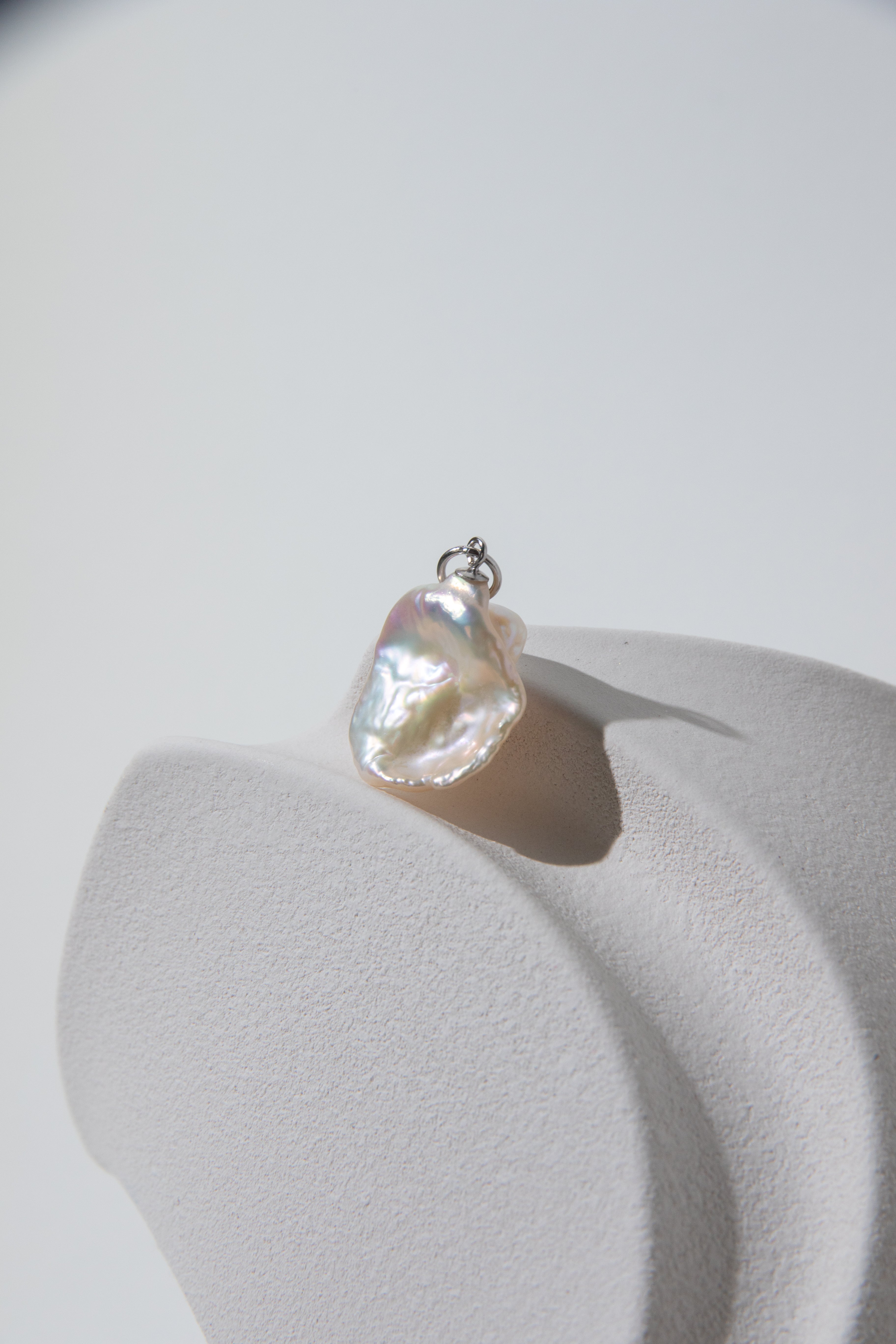 Entry level natural golden seedless petal pearl pendant Nr.2