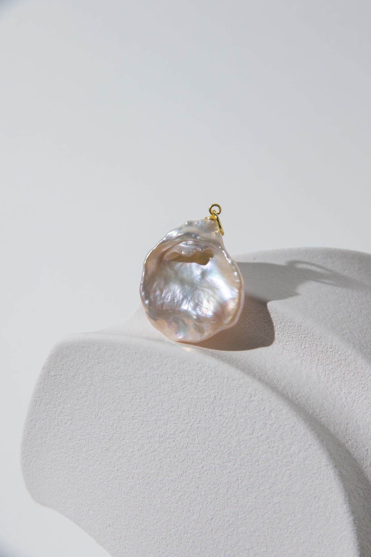 Entry level seedless petal pearl pendant big champagne Nr.4