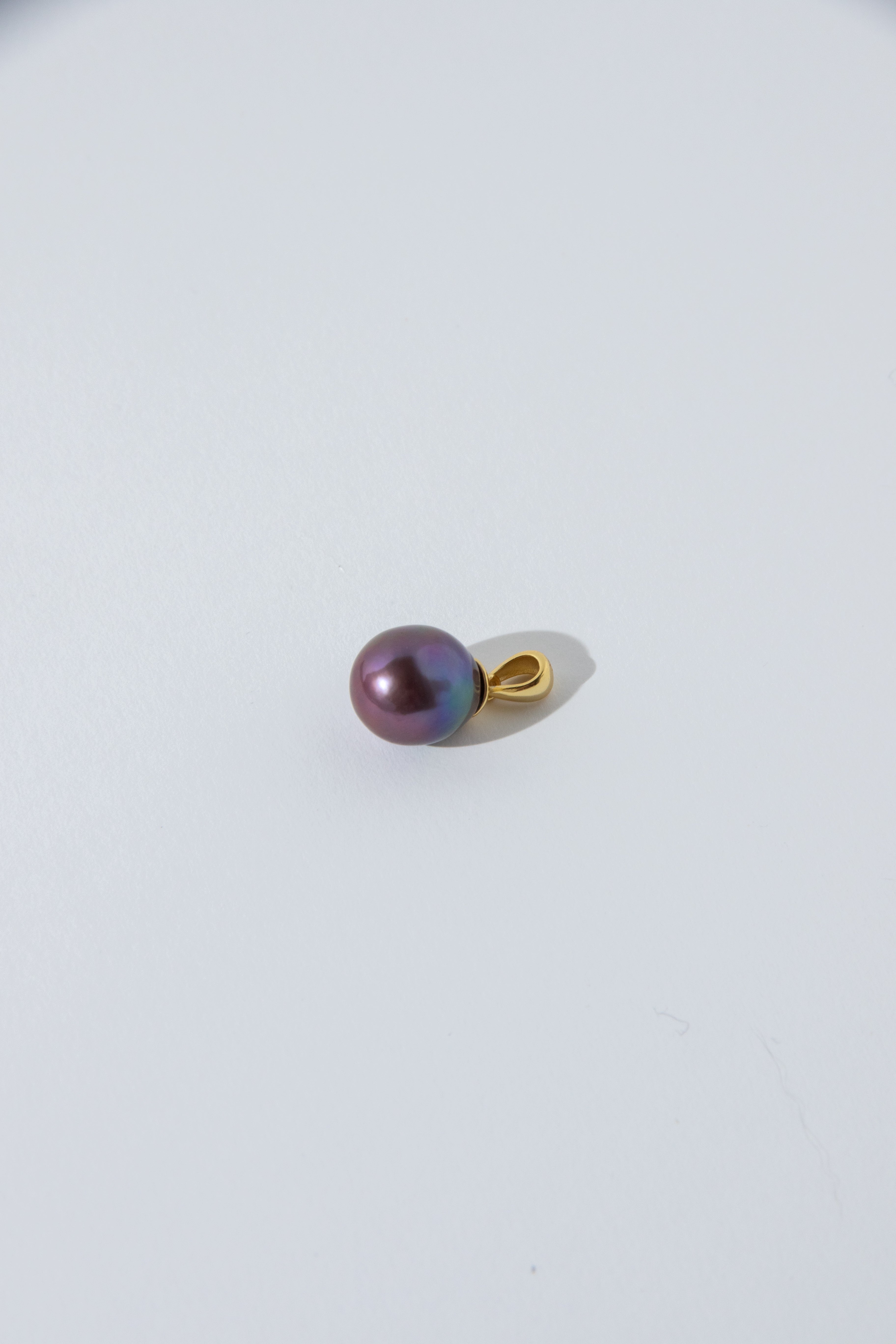 Deep purple drop pearl pendant