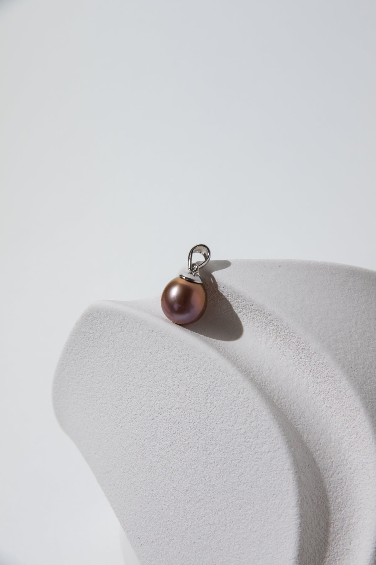 Deep brown drop shaped pearl pendant