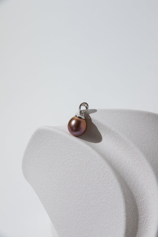 Deep brown drop shaped pearl pendant