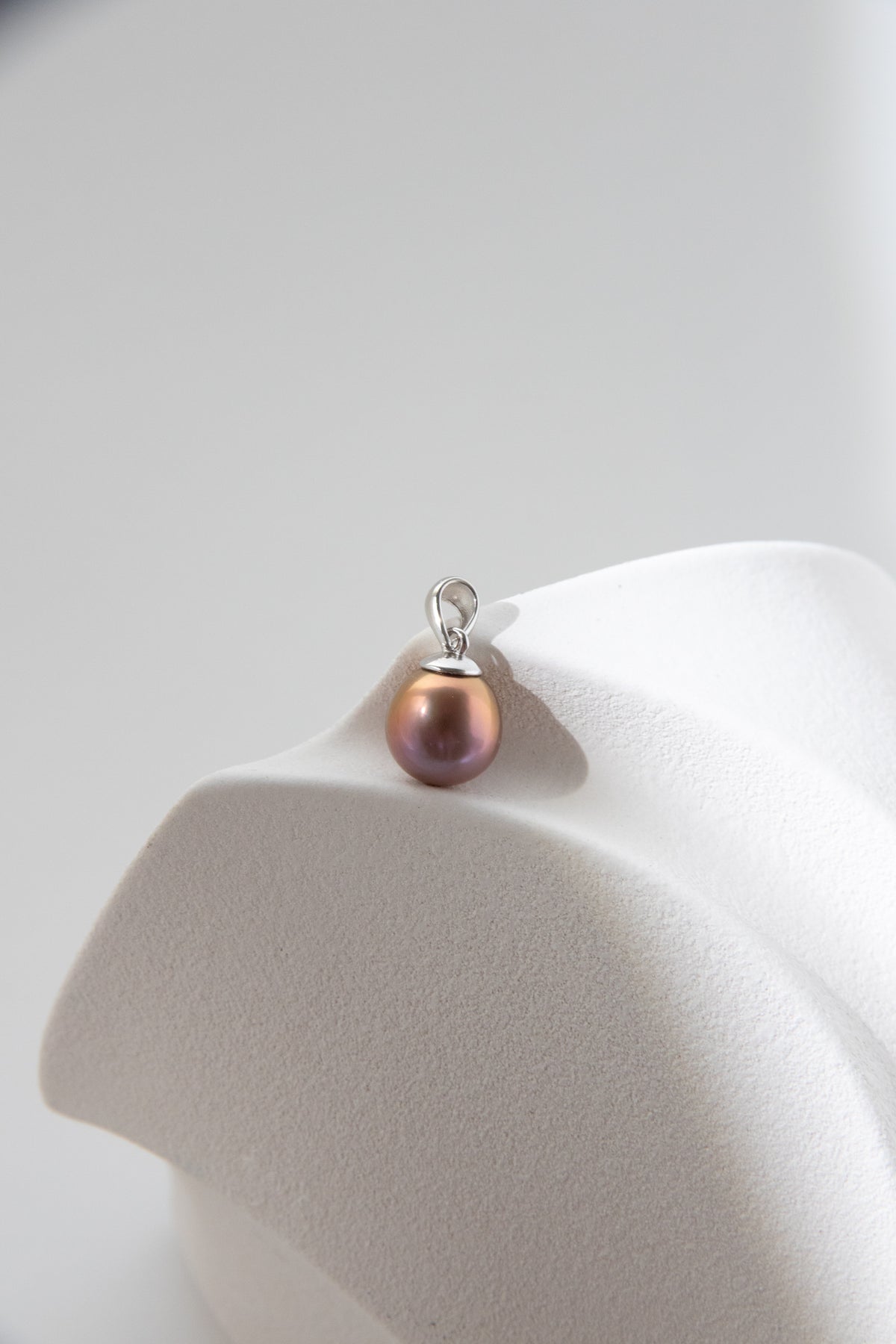 Deep brown drop shaped pearl pendant