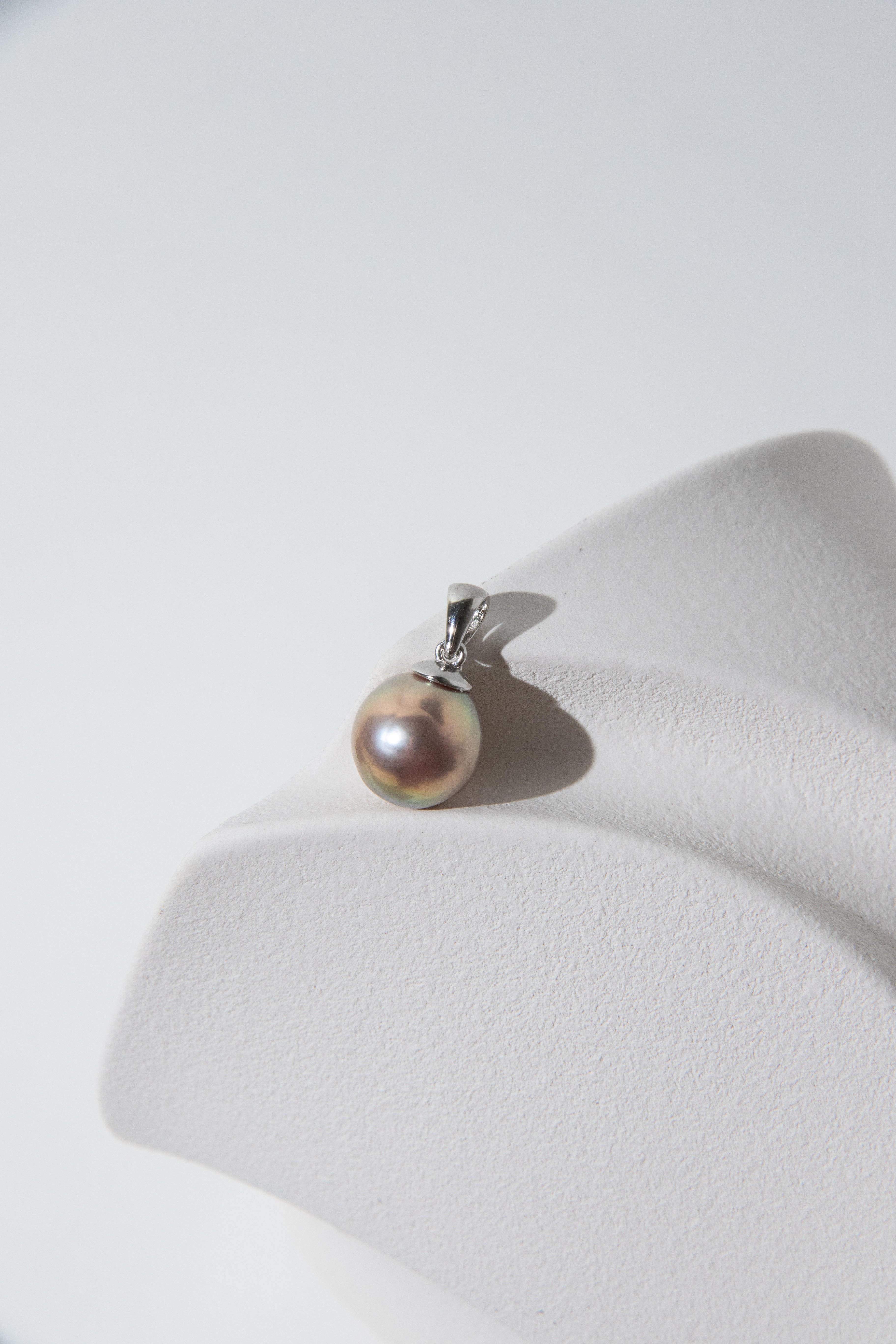 Big light metallic mild olive green pearl pendant