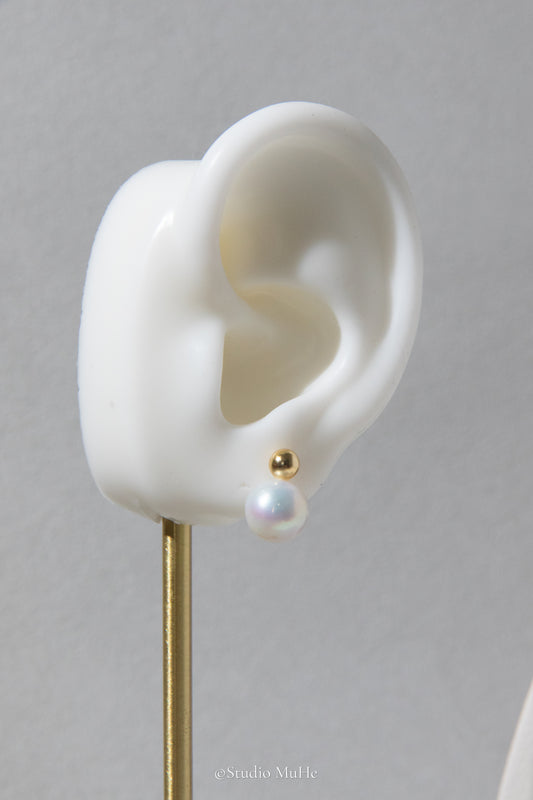 simple snow ball-daily ear studs