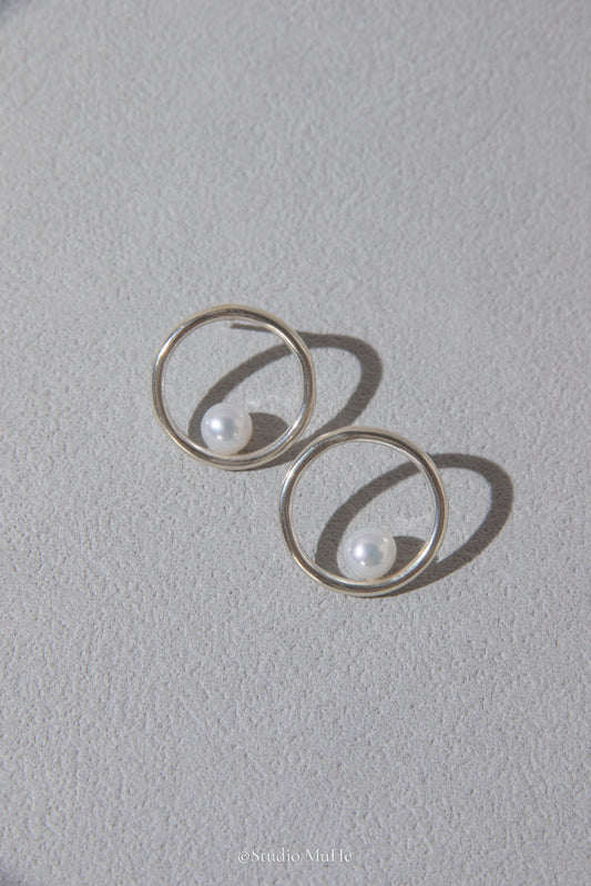 Floating Dream- Raw sterling silver big circle earring
