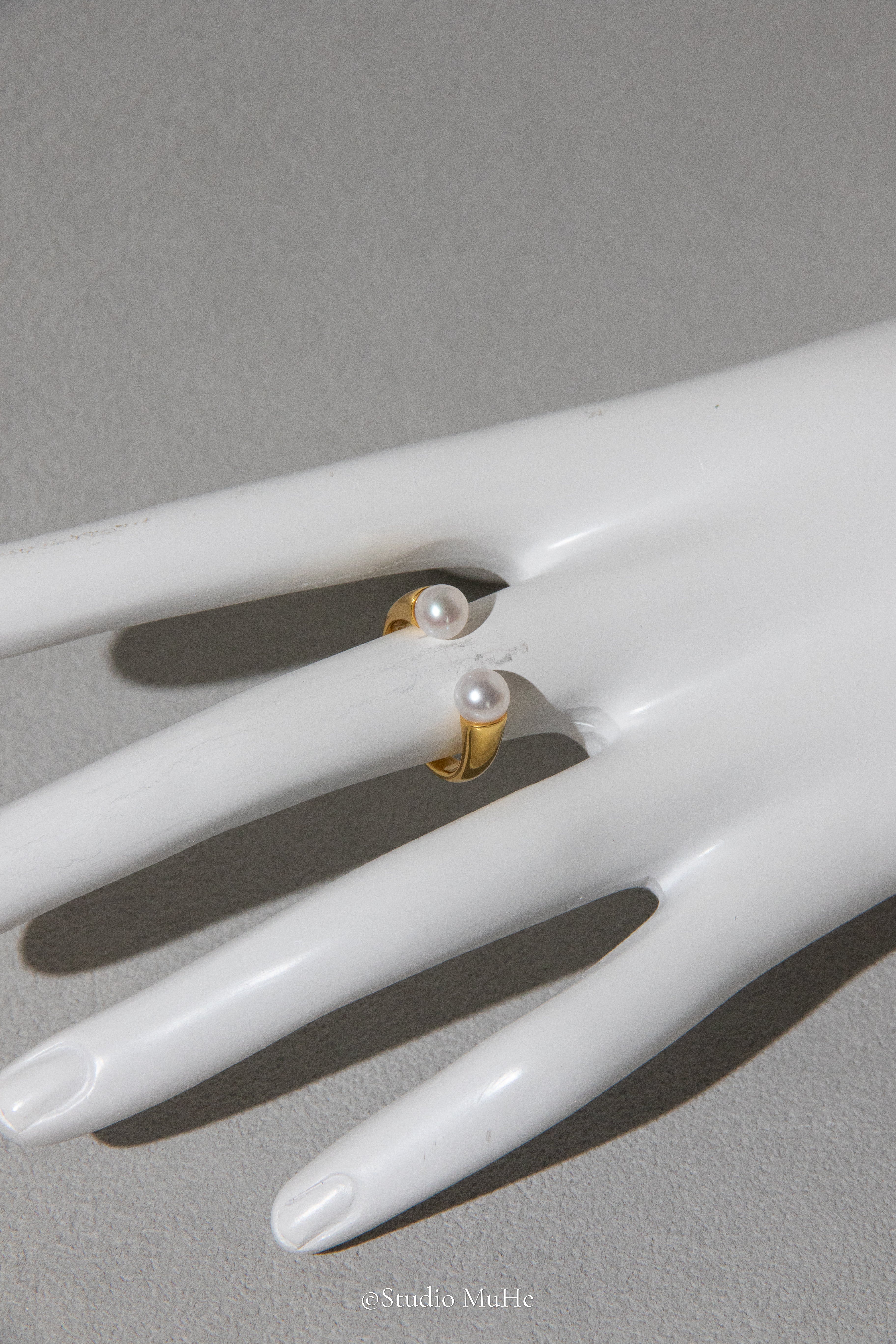 Daily classic double pearl ring