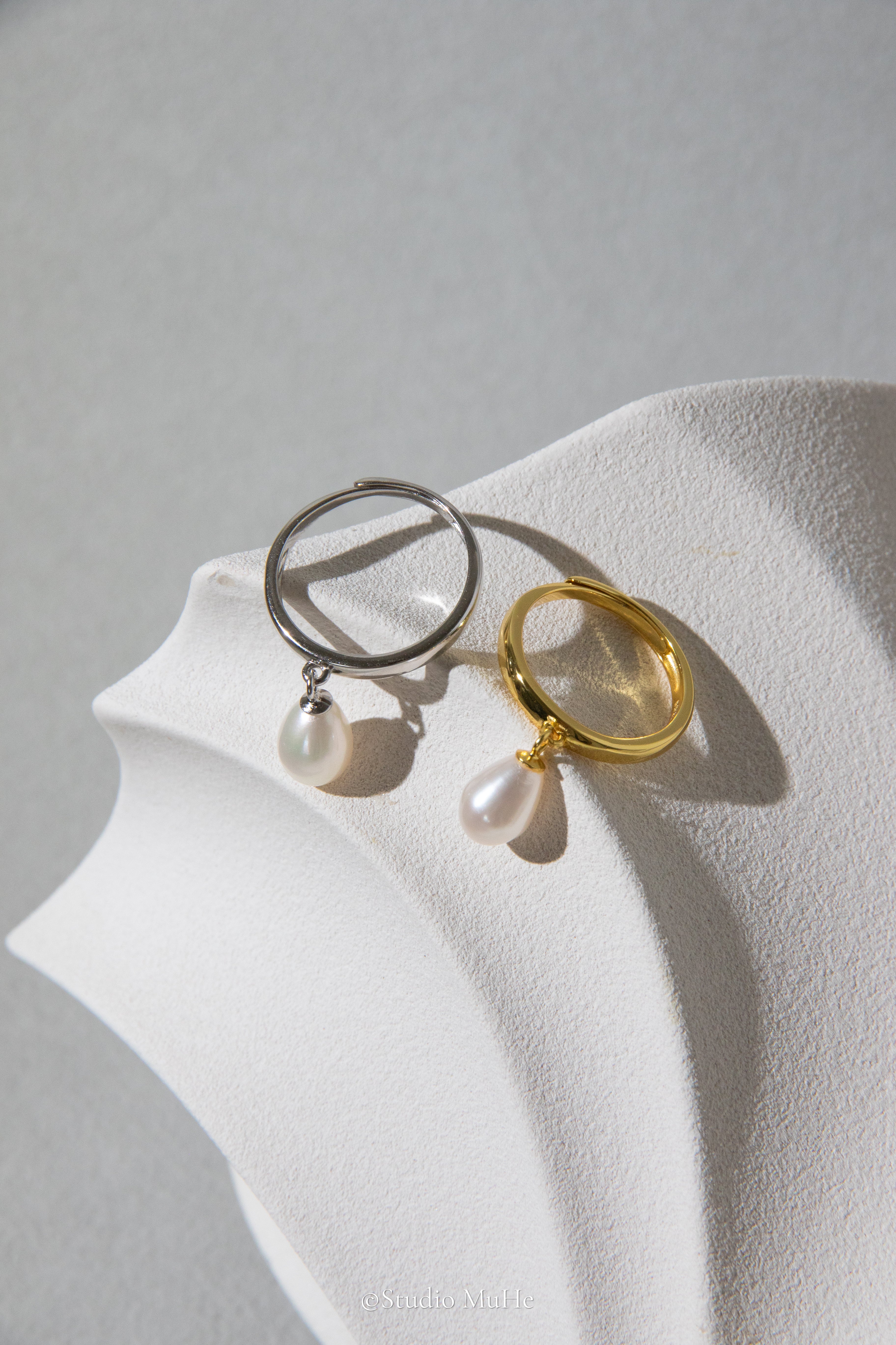 Dancing snow rain-White drop pearl dancing ring