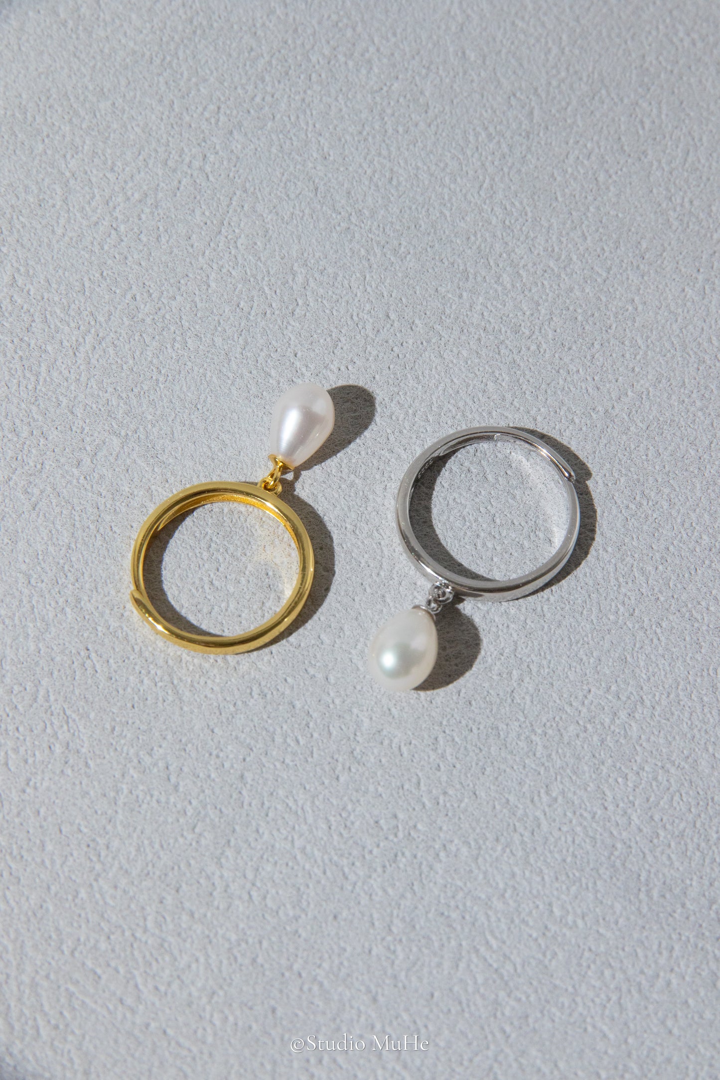 Dancing snow rain-White drop pearl dancing ring