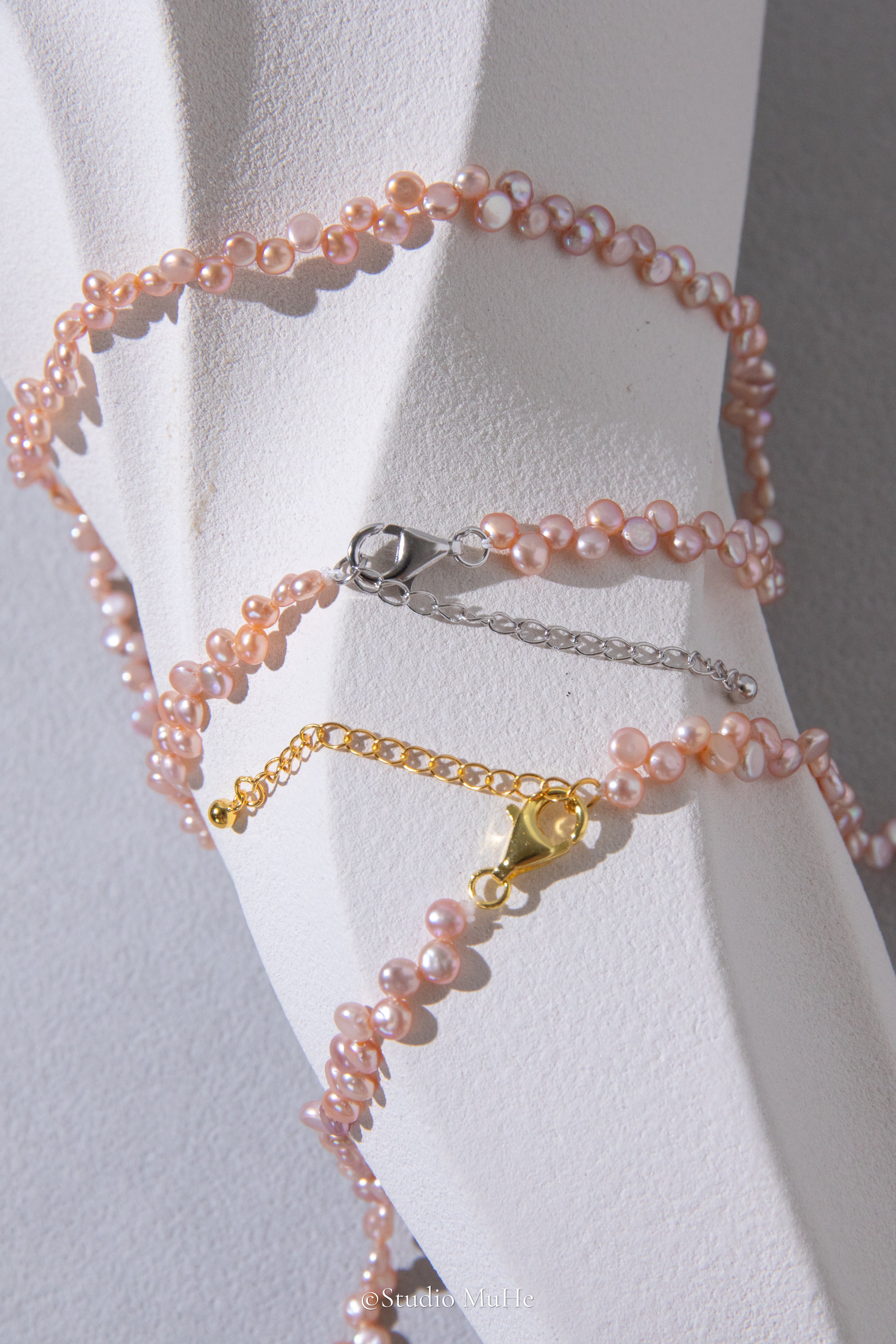 Floral peach- mini seedless flat round peach toned pink pearl necklace